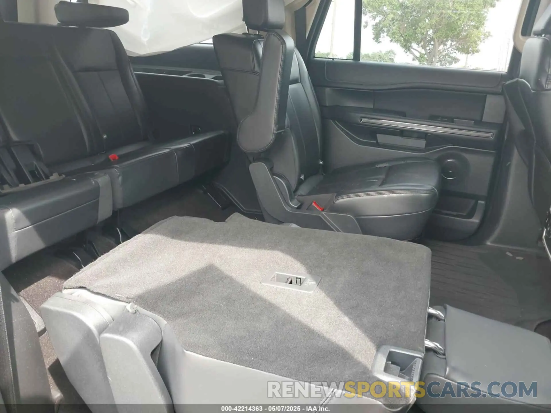 8 Фотография поврежденного автомобиля 1FMJK1J81PEA03636 FORD EXPEDITION 2023