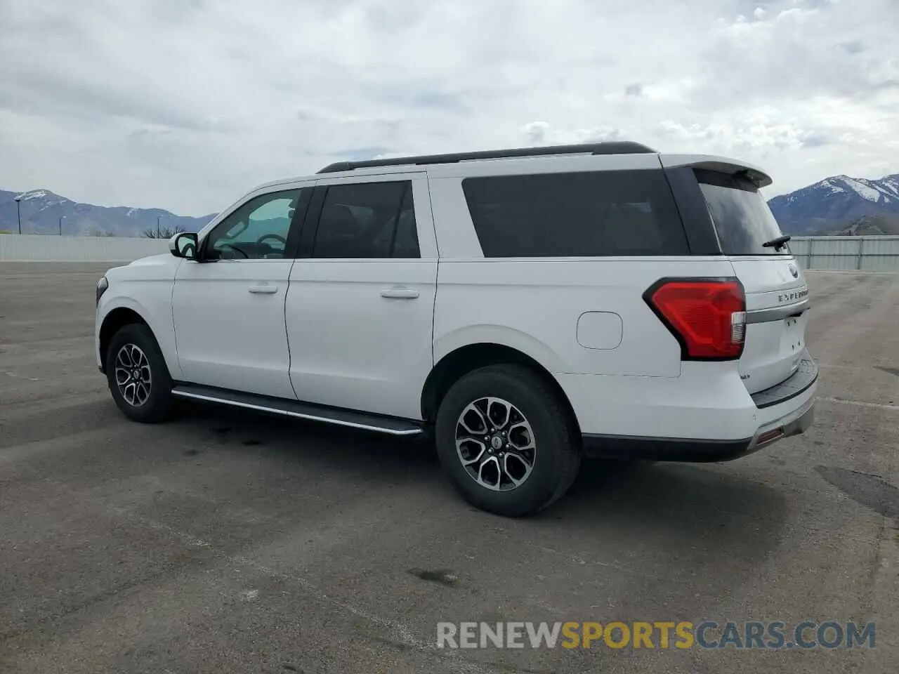 2 Photograph of a damaged car 1FMJK1J84PEA29728 FORD EXPEDITION 2023