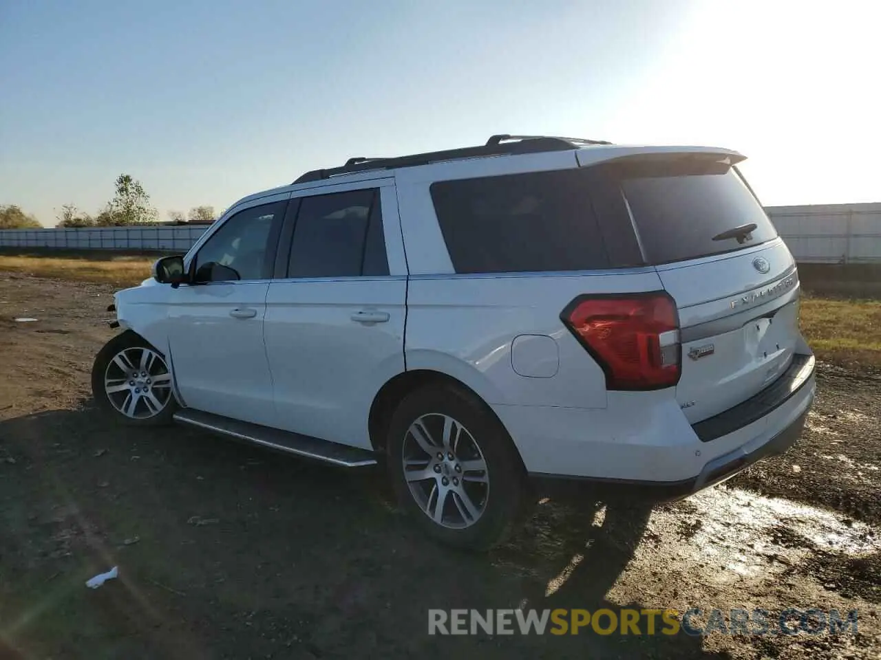 2 Photograph of a damaged car 1FMJU1J80PEA62428 FORD EXPEDITION 2023