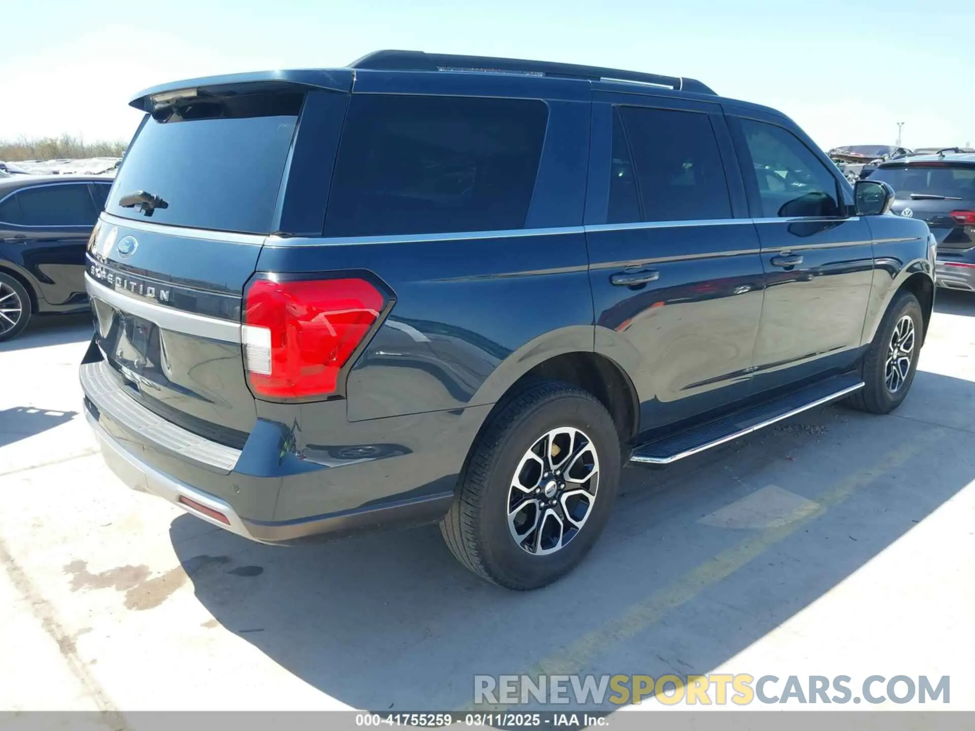 4 Фотография поврежденного автомобиля 1FMJU1J82PEA45419 FORD EXPEDITION 2023
