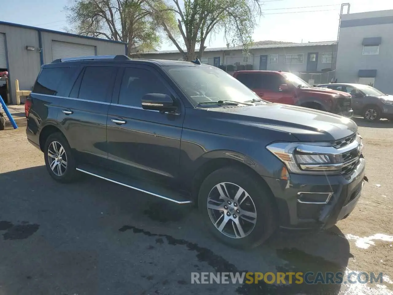 4 Photograph of a damaged car 1FMJU2A82PEA31624 FORD EXPEDITION 2023