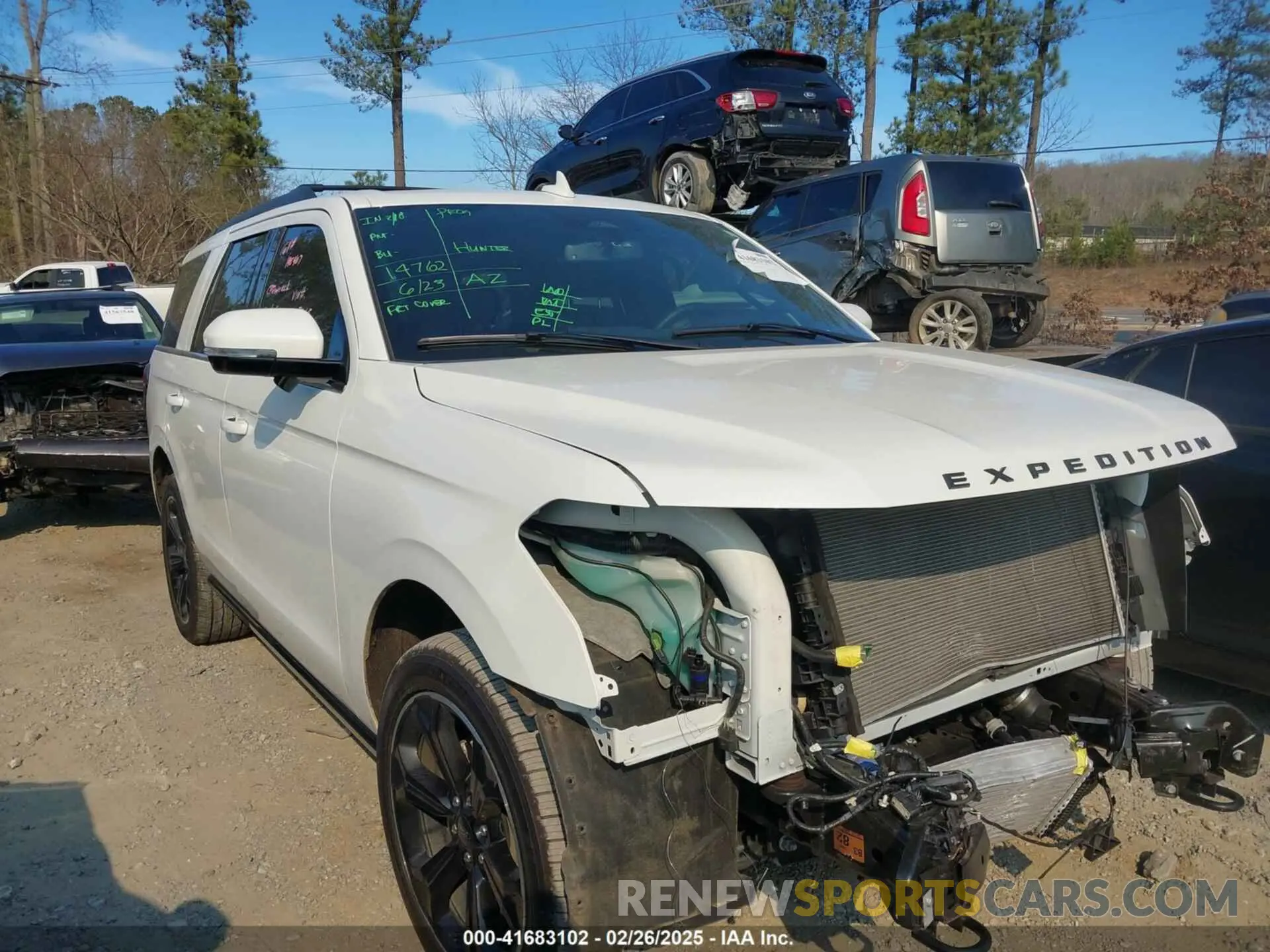13 Photograph of a damaged car 1FMJU2A84PEA53365 FORD EXPEDITION 2023