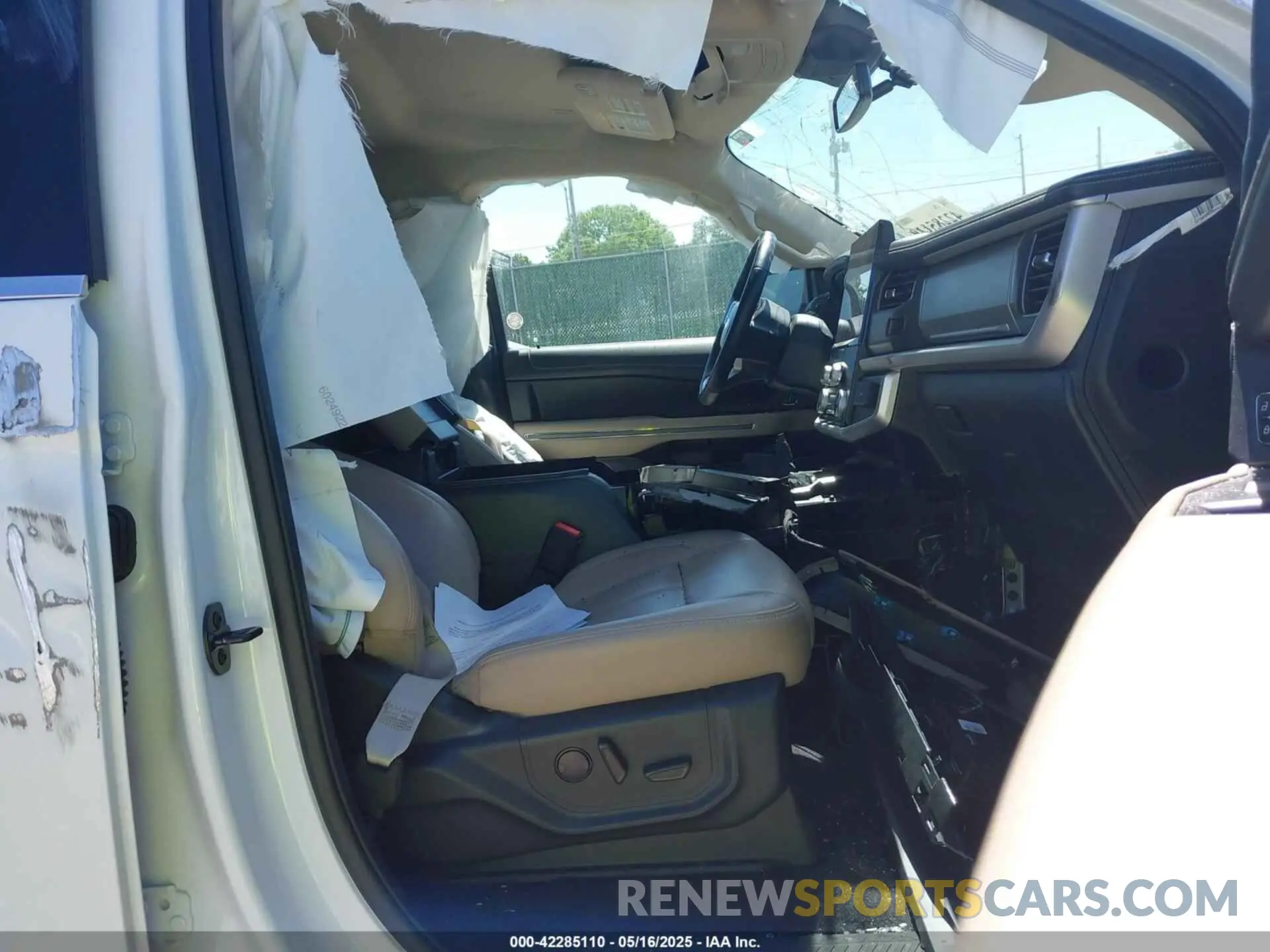 5 Photograph of a damaged car 1FMJK1H83REA29230 FORD EXPEDITION 2024