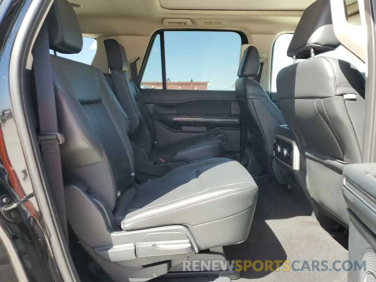 11 Photograph of a damaged car 1FMJK1H85REA03549 FORD EXPEDITION 2024