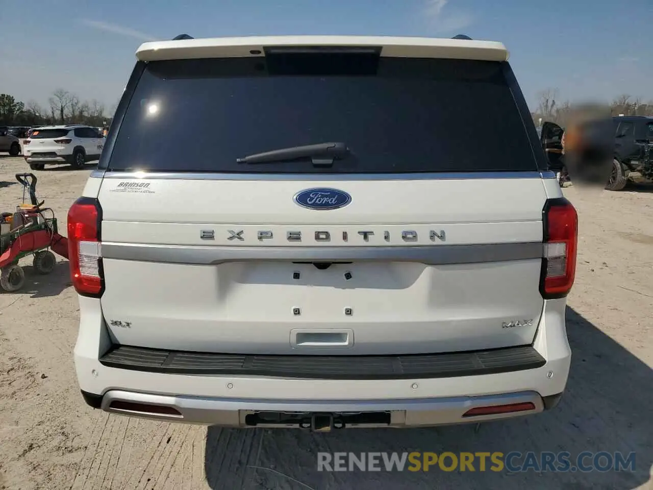 6 Photograph of a damaged car 1FMJK1H8XREA21951 FORD EXPEDITION 2024