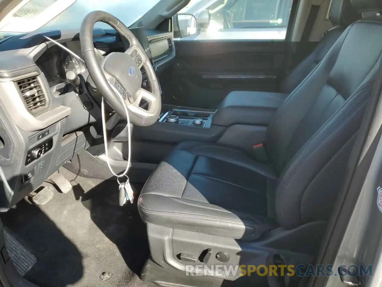 7 Фотография поврежденного автомобиля 1FMJK1J81REA10010 FORD EXPEDITION 2024