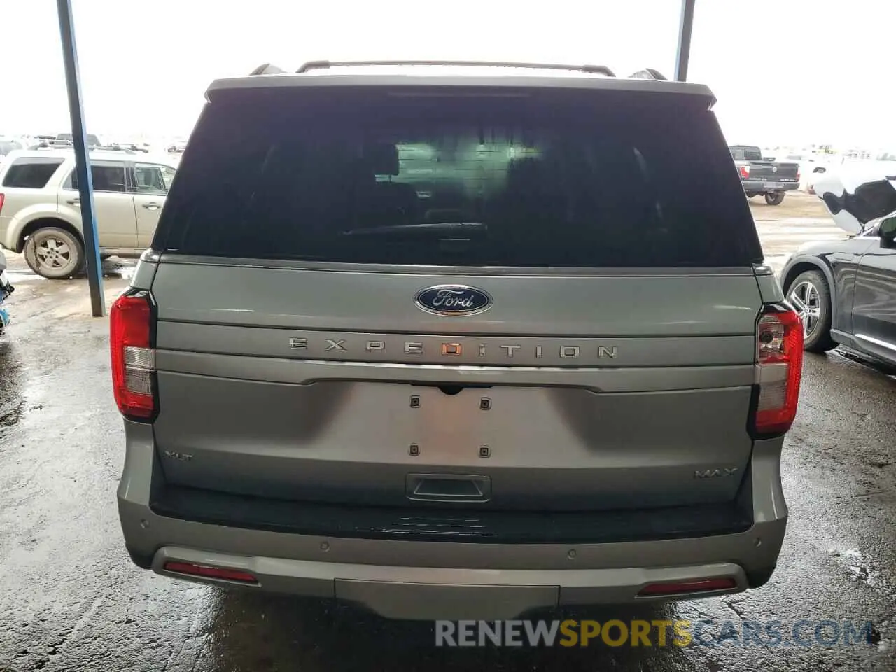 6 Photograph of a damaged car 1FMJK1J81REA33335 FORD EXPEDITION 2024