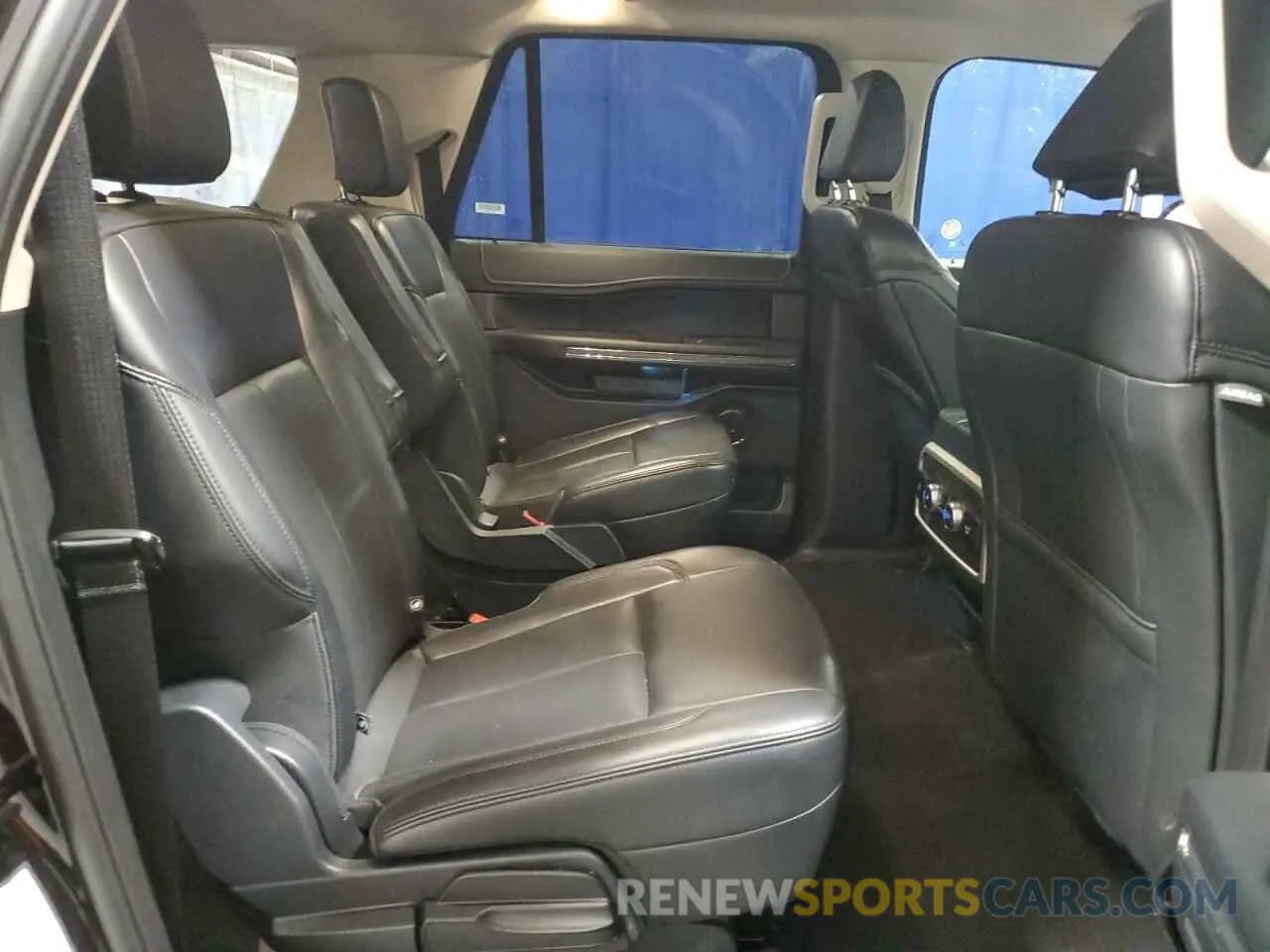 11 Photograph of a damaged car 1FMJK1J82REA36065 FORD EXPEDITION 2024
