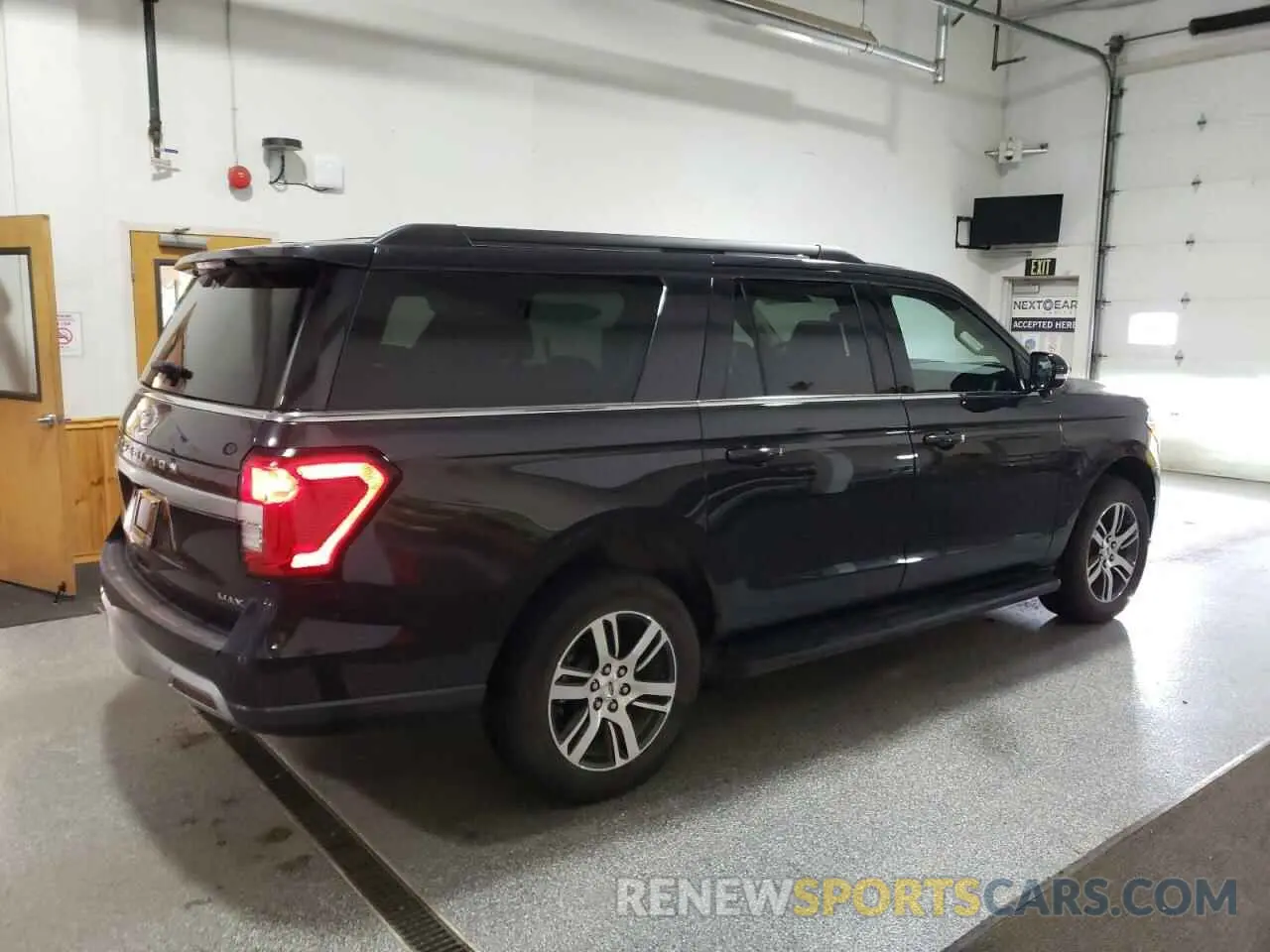 3 Фотография поврежденного автомобиля 1FMJK1J86REA81784 FORD EXPEDITION 2024