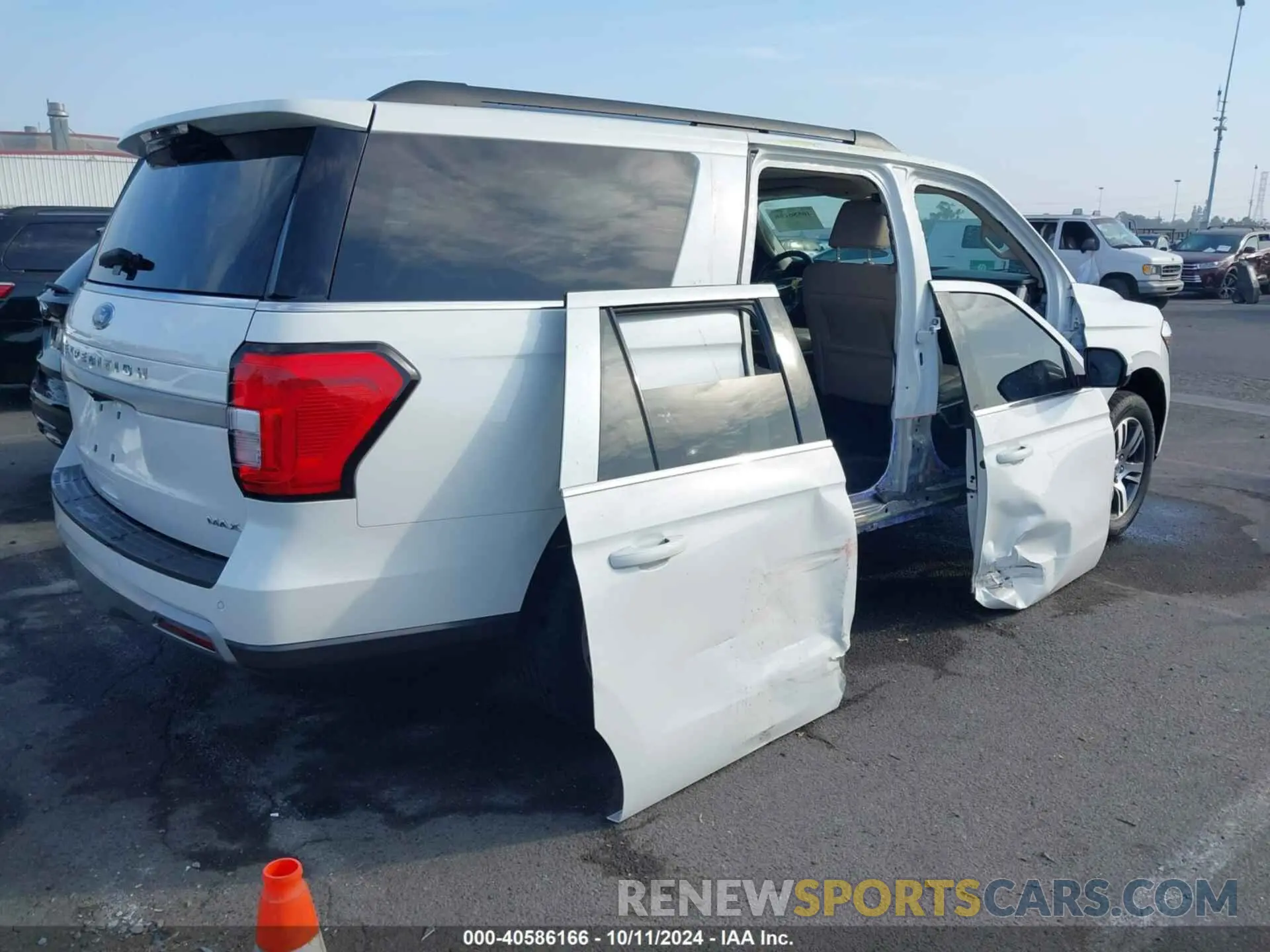 4 Photograph of a damaged car 1FMJK1J87REA15468 FORD EXPEDITION 2024