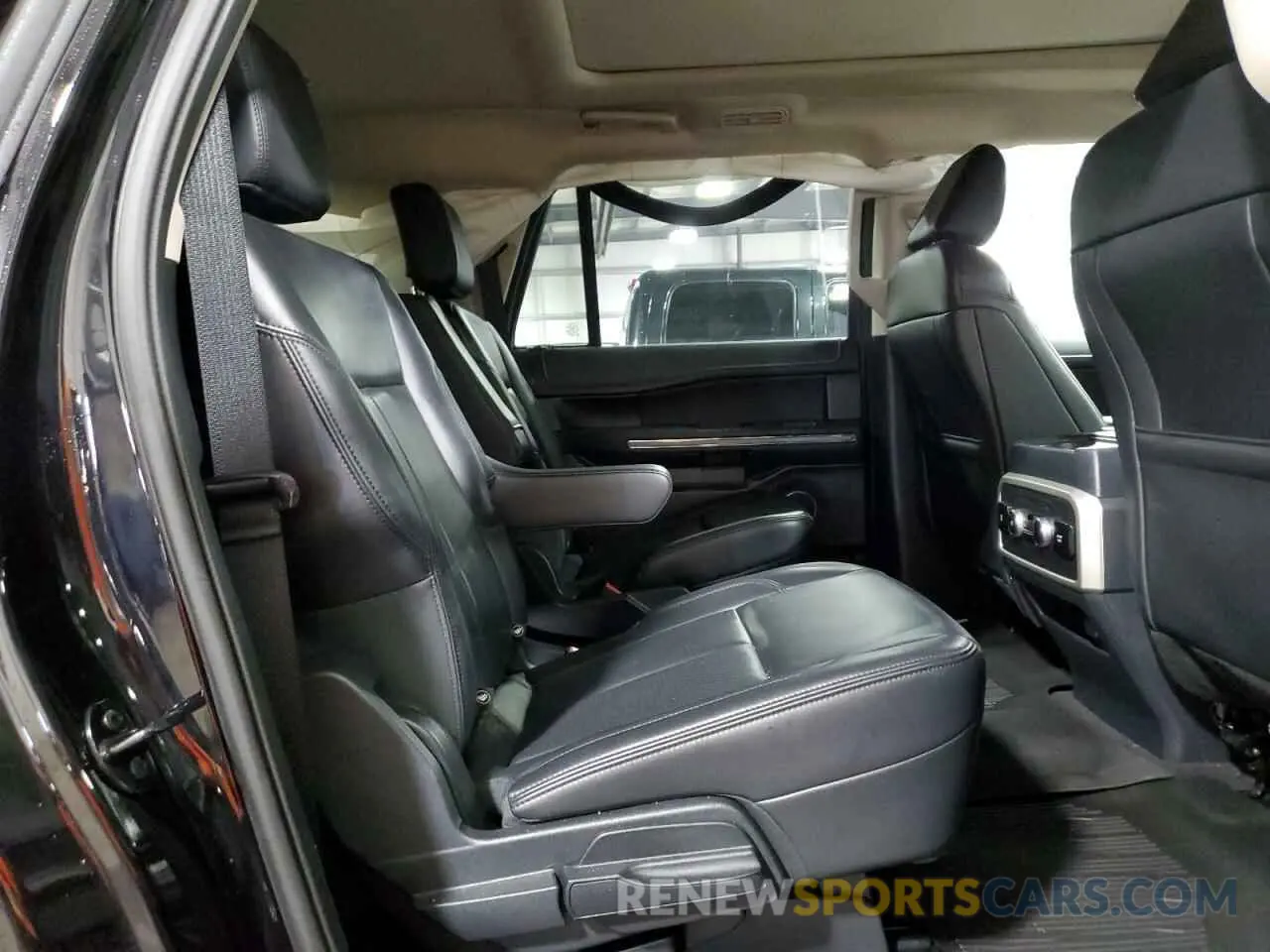 11 Фотография поврежденного автомобиля 1FMJK1J87REA24817 FORD EXPEDITION 2024