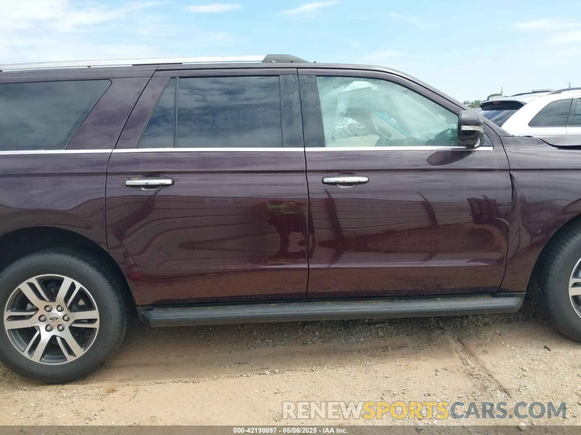 13 Фотография поврежденного автомобиля 1FMJK1K80REA42655 FORD EXPEDITION 2024