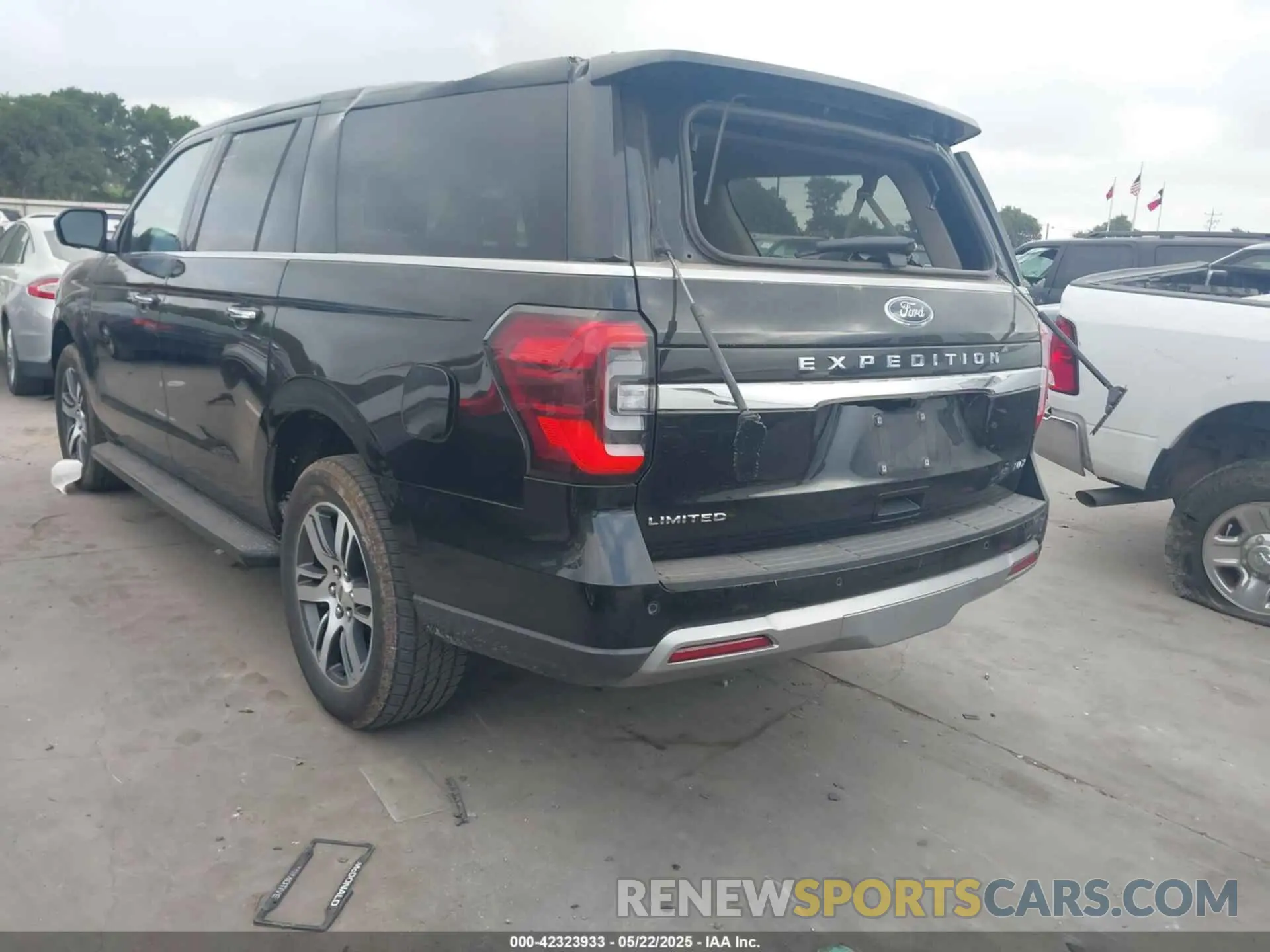 3 Фотография поврежденного автомобиля 1FMJK1K85REA27570 FORD EXPEDITION 2024