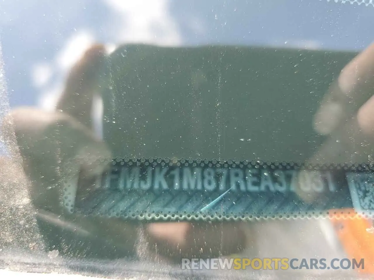 14 Photograph of a damaged car 1FMJK1M87REA37031 FORD EXPEDITION 2024