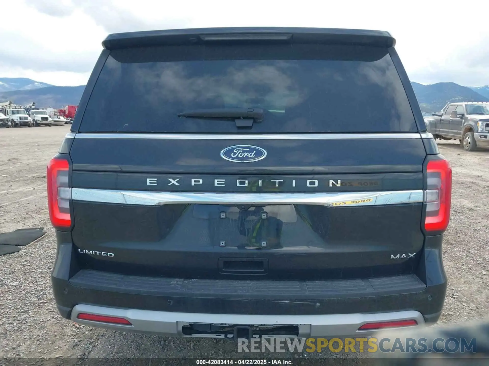 17 Фотография поврежденного автомобиля 1FMJK2A81REA41067 FORD EXPEDITION 2024