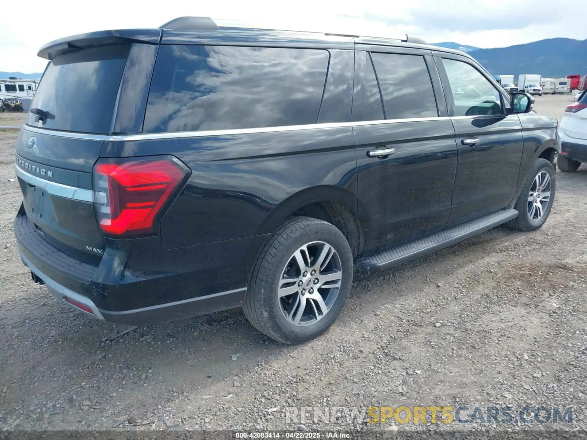 4 Фотография поврежденного автомобиля 1FMJK2A81REA41067 FORD EXPEDITION 2024