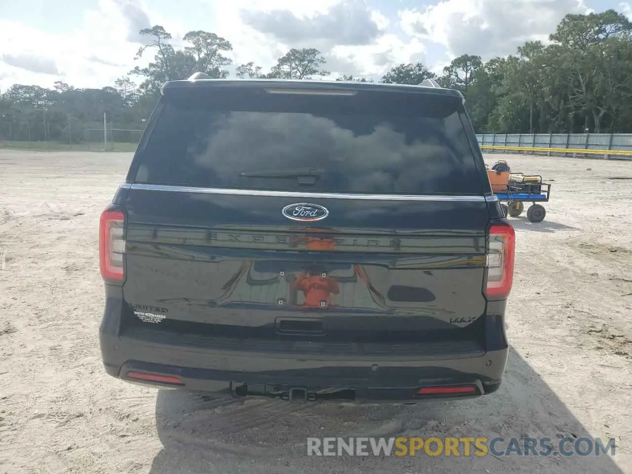 6 Photograph of a damaged car 1FMJK2A83REB14942 FORD EXPEDITION 2024