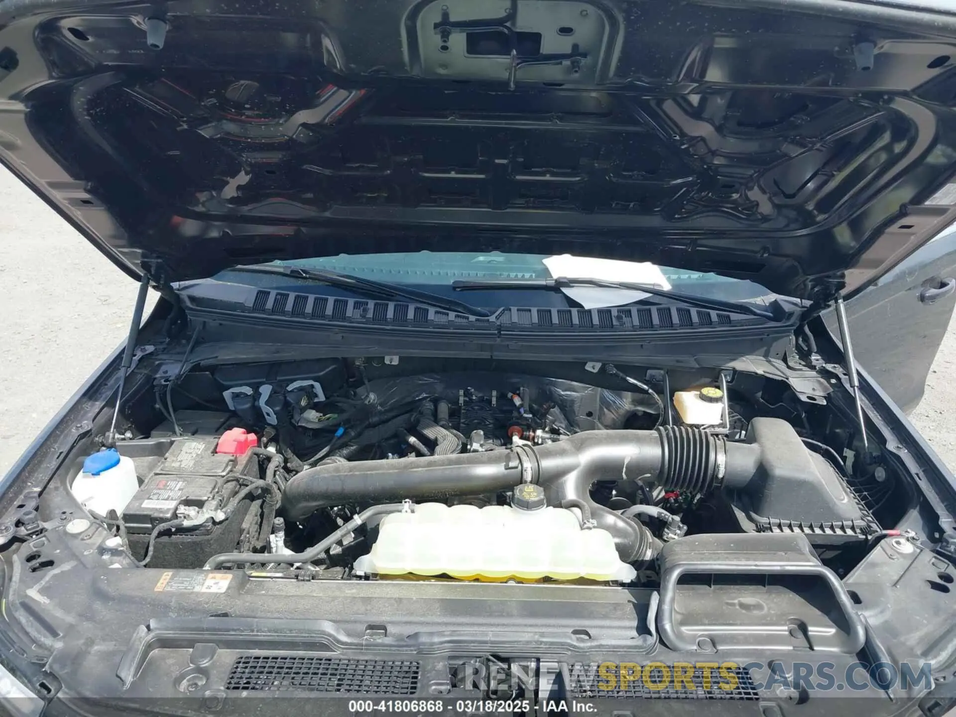 10 Photograph of a damaged car 1FMJU1H82REA73438 FORD EXPEDITION 2024