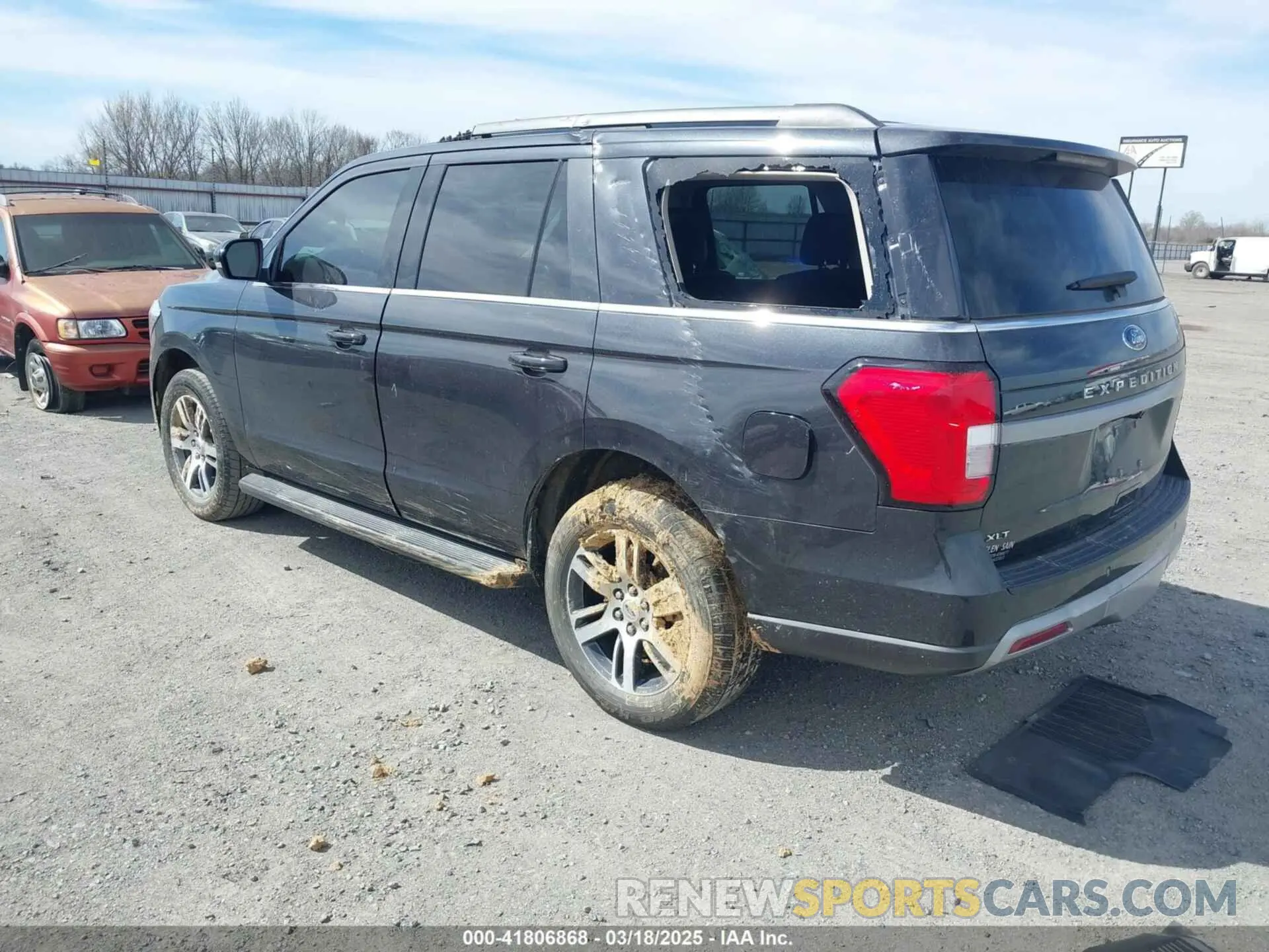 3 Photograph of a damaged car 1FMJU1H82REA73438 FORD EXPEDITION 2024