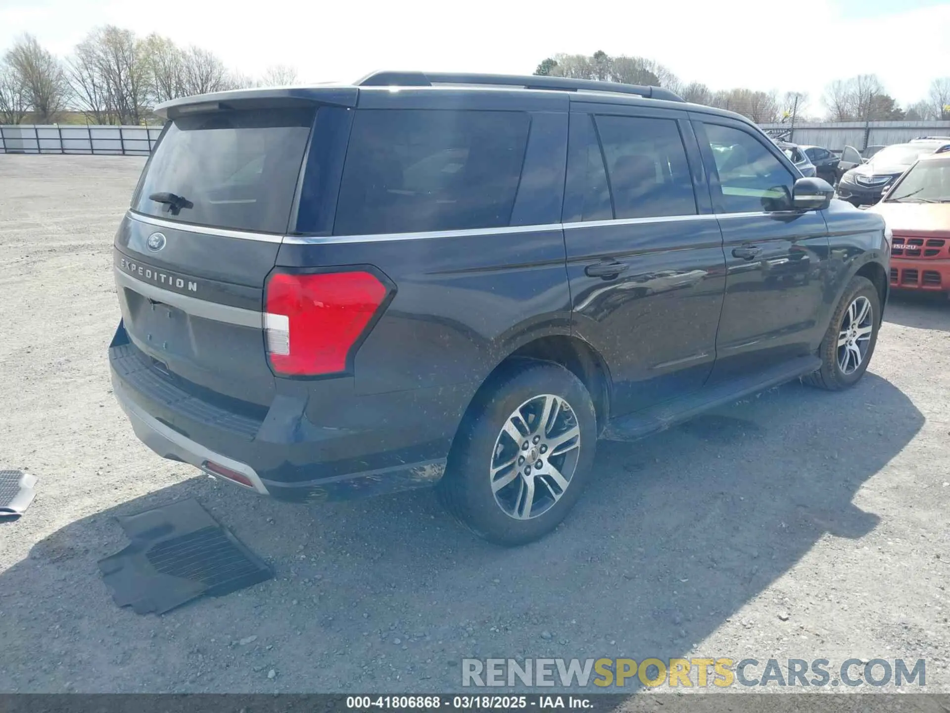 4 Photograph of a damaged car 1FMJU1H82REA73438 FORD EXPEDITION 2024
