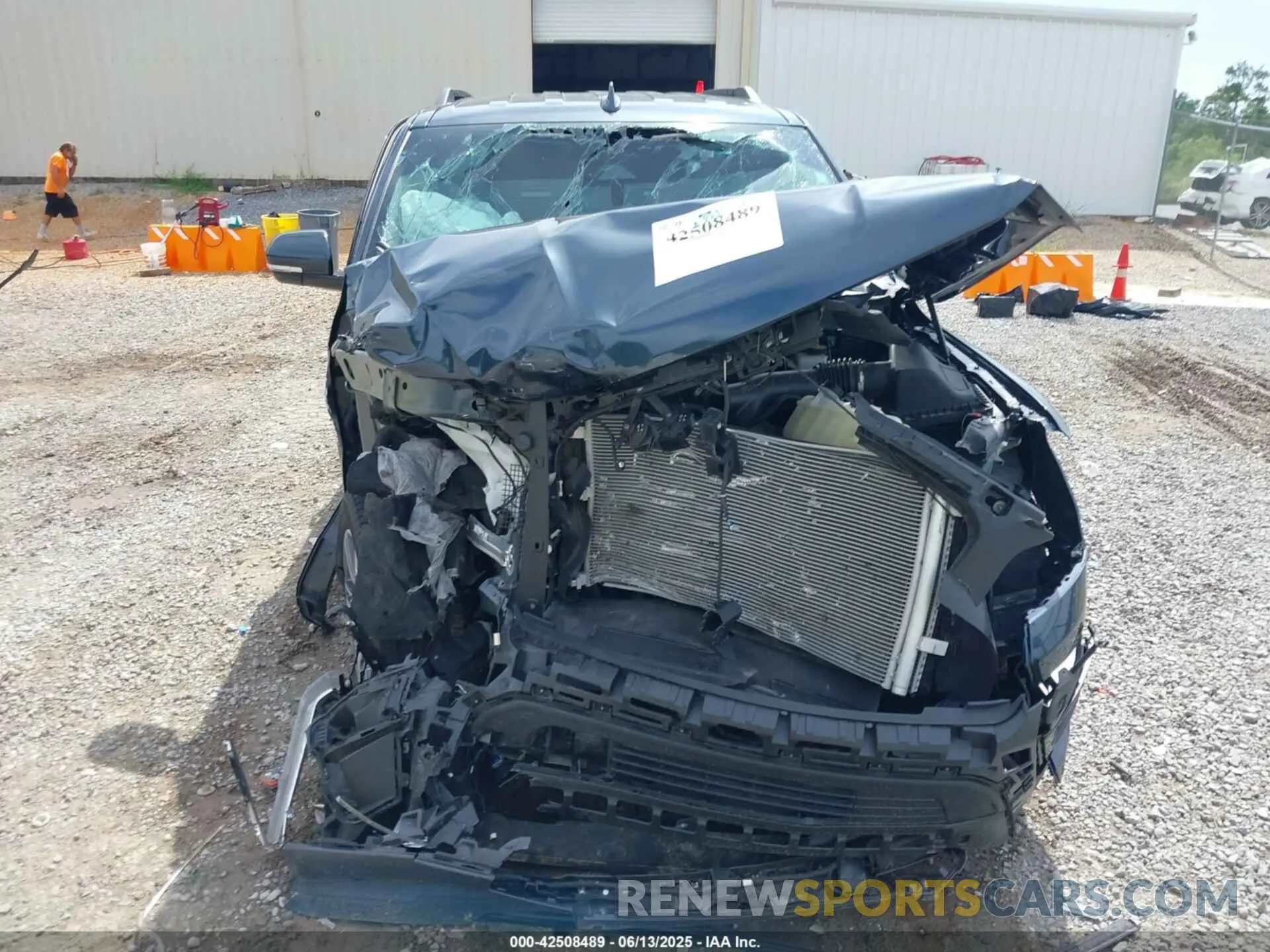 12 Photograph of a damaged car 1FMJU1H84REA20563 FORD EXPEDITION 2024