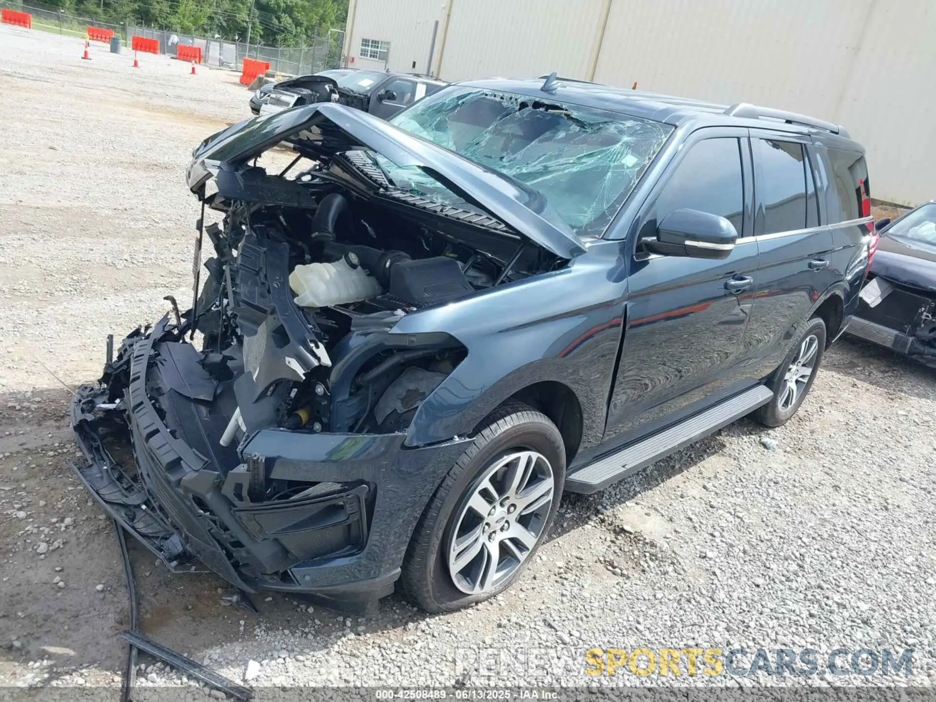 2 Photograph of a damaged car 1FMJU1H84REA20563 FORD EXPEDITION 2024