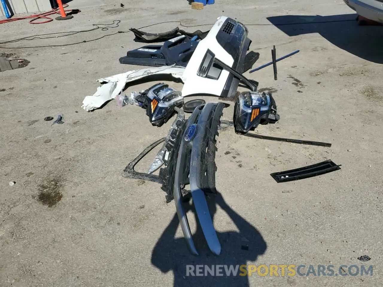 13 Photograph of a damaged car 1FMJU1H87REA11212 FORD EXPEDITION 2024
