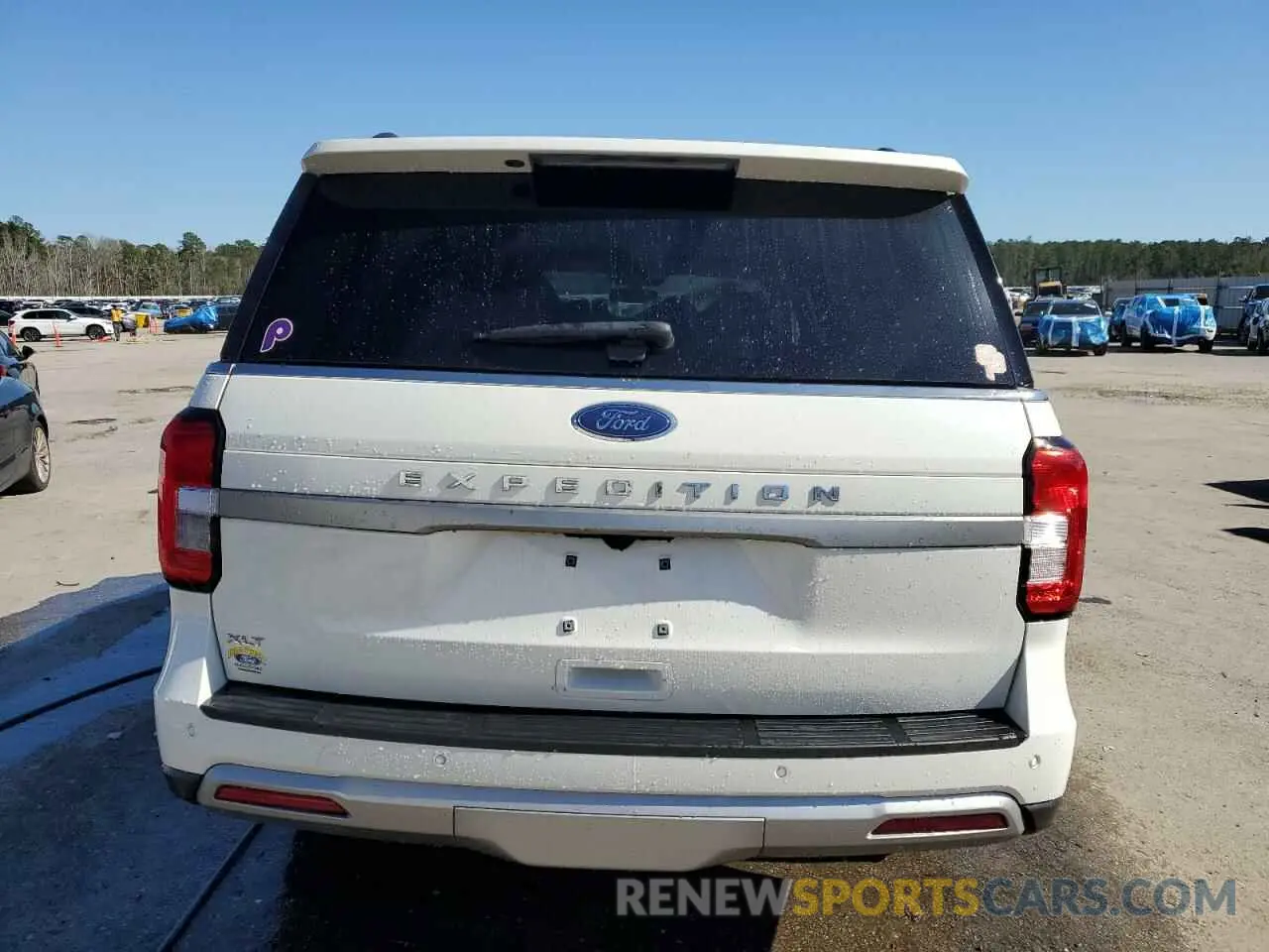 6 Photograph of a damaged car 1FMJU1H87REA11212 FORD EXPEDITION 2024