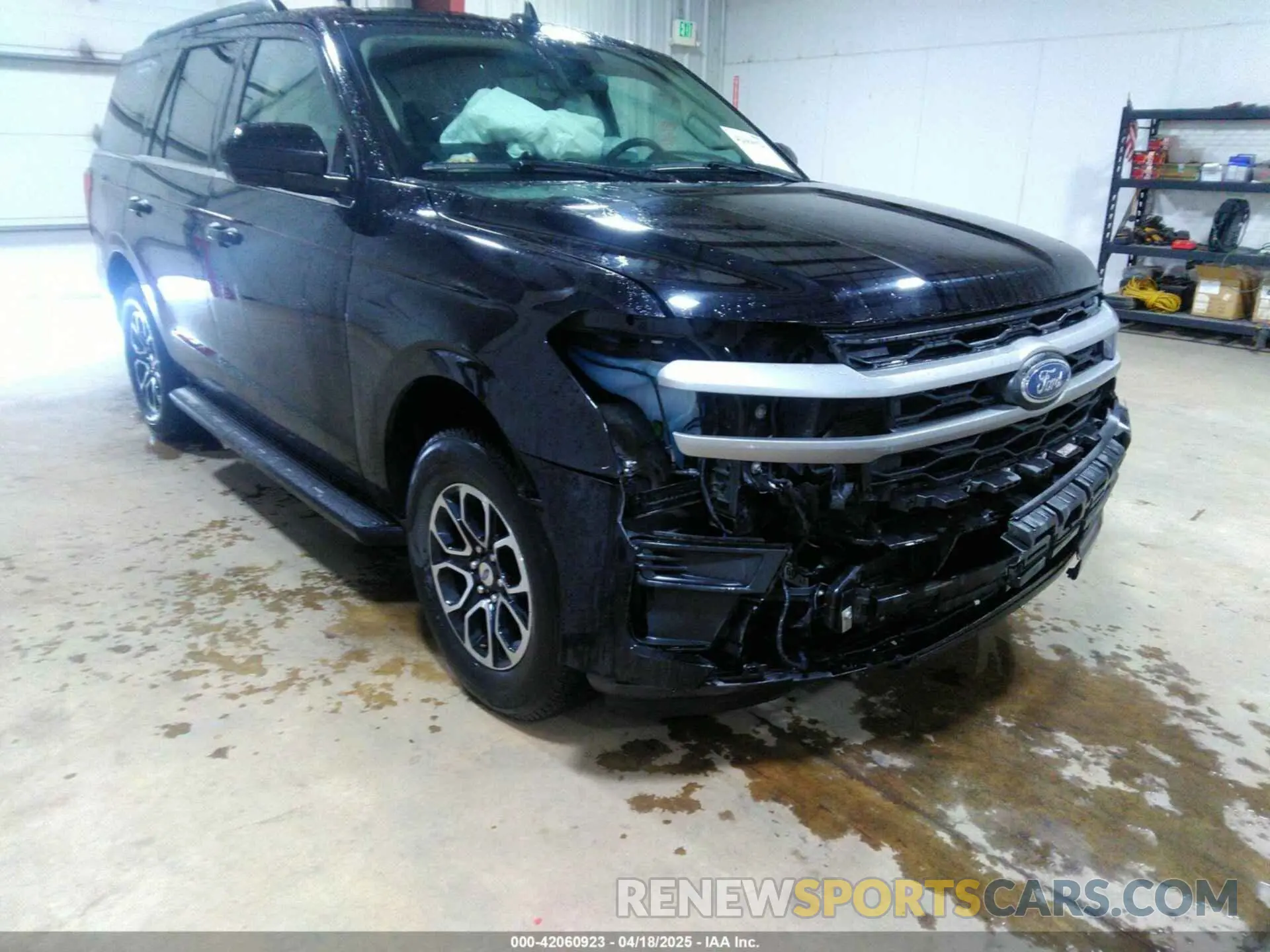 6 Photograph of a damaged car 1FMJU1J81REA18540 FORD EXPEDITION 2024