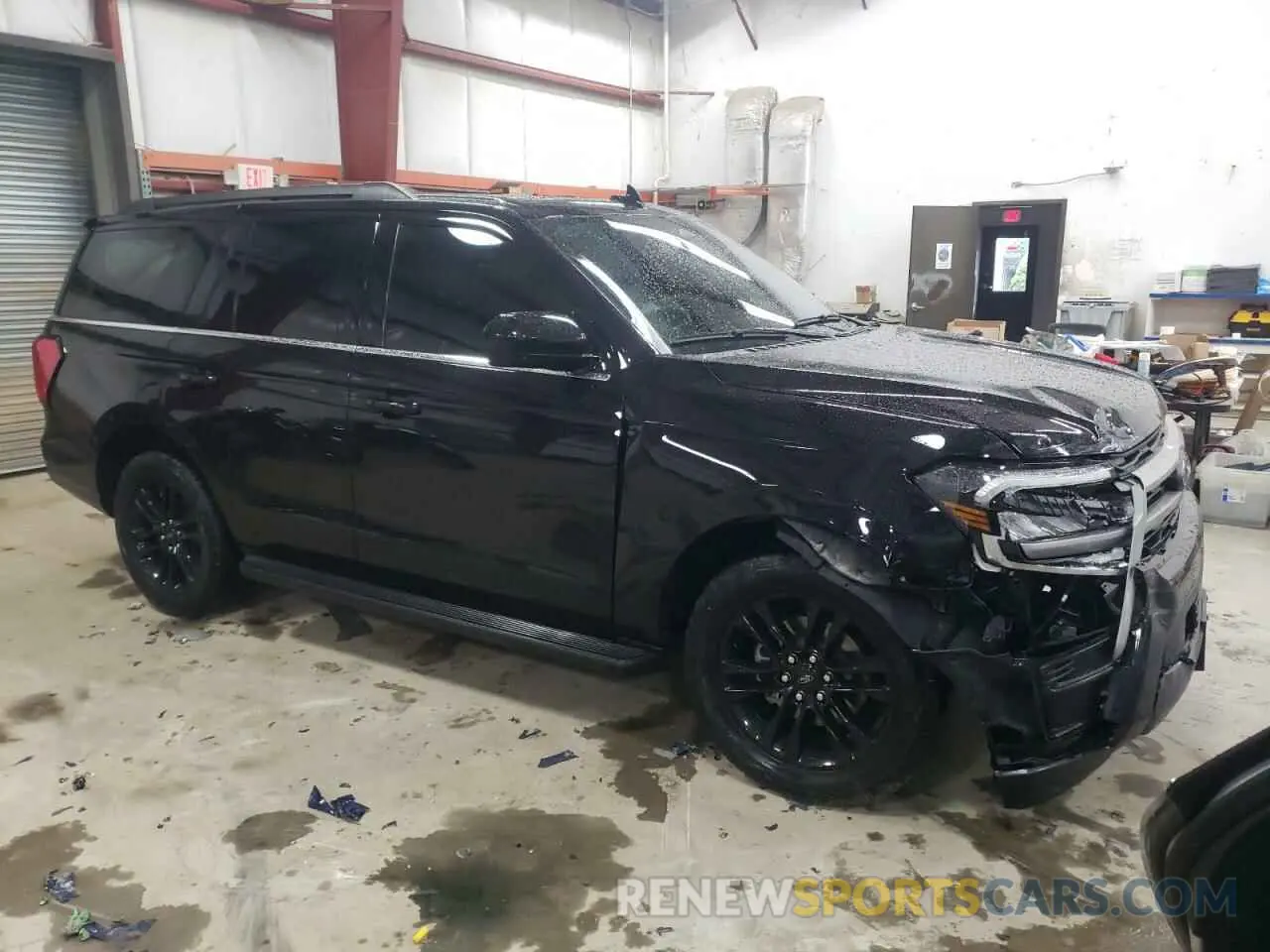 4 Photograph of a damaged car 1FMJU1J81REA29831 FORD EXPEDITION 2024