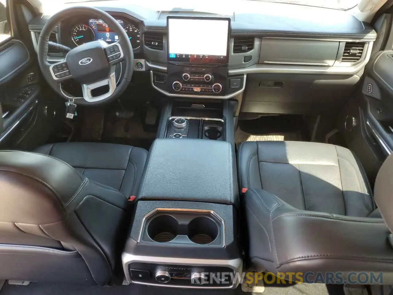 8 Фотография поврежденного автомобиля 1FMJU1J81REA56074 FORD EXPEDITION 2024