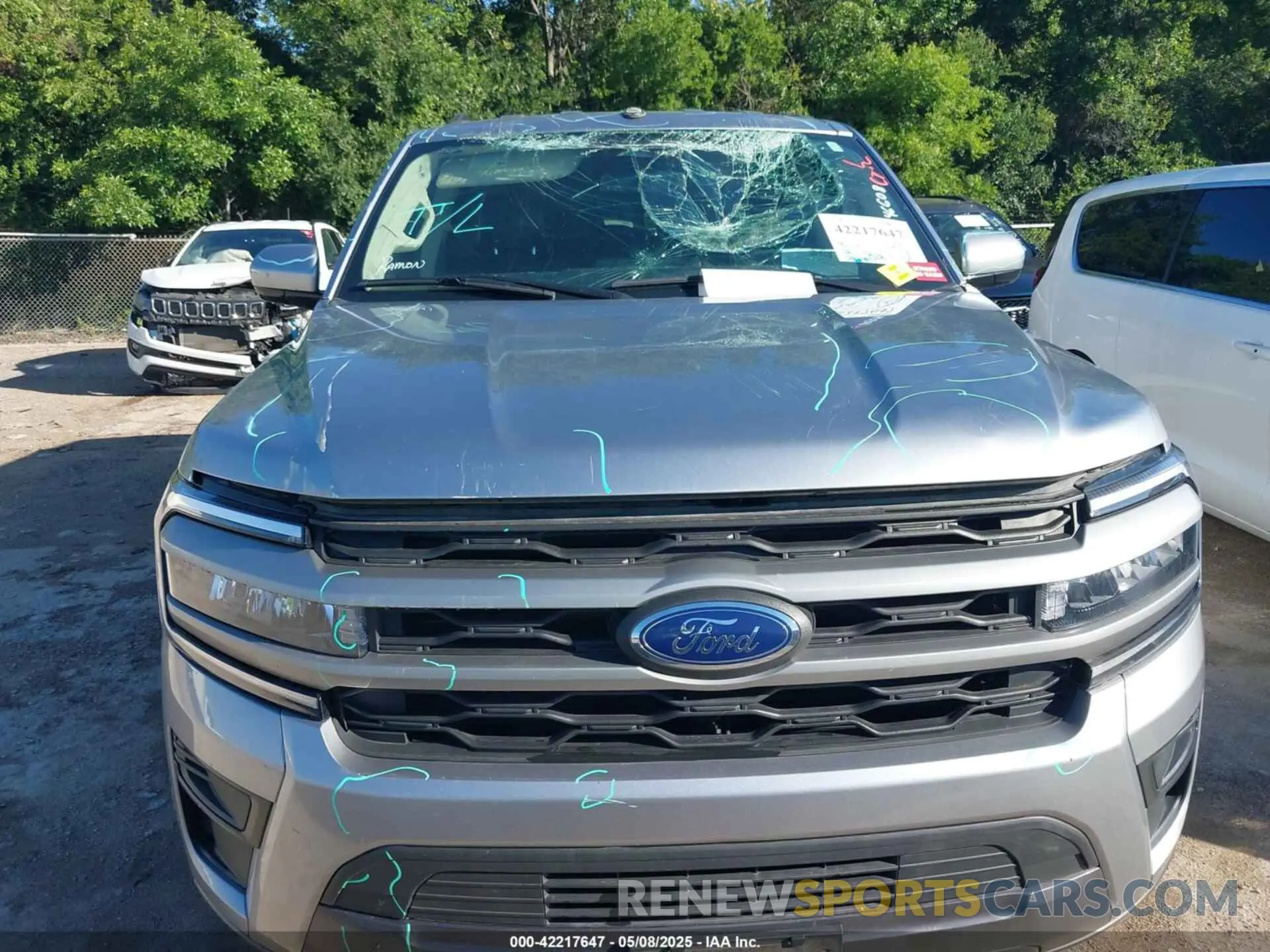 12 Photograph of a damaged car 1FMJU1J89REA34338 FORD EXPEDITION 2024