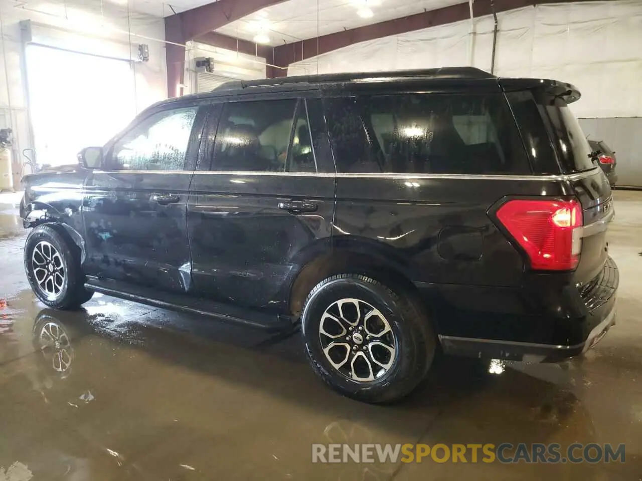 2 Photograph of a damaged car 1FMJU1J8XREA18312 FORD EXPEDITION 2024