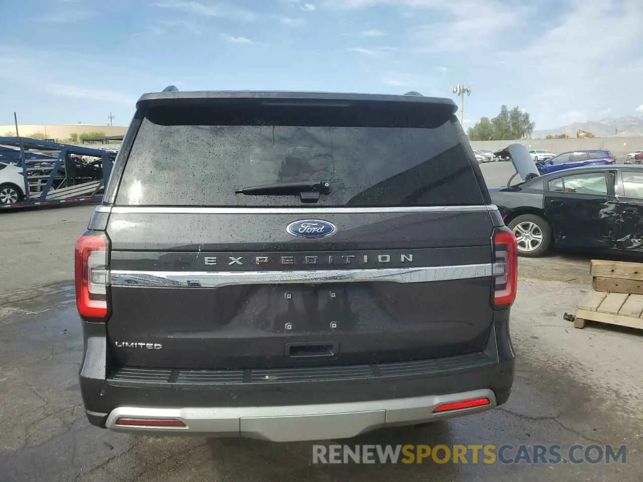 6 Photograph of a damaged car 1FMJU1K84REA23651 FORD EXPEDITION 2024