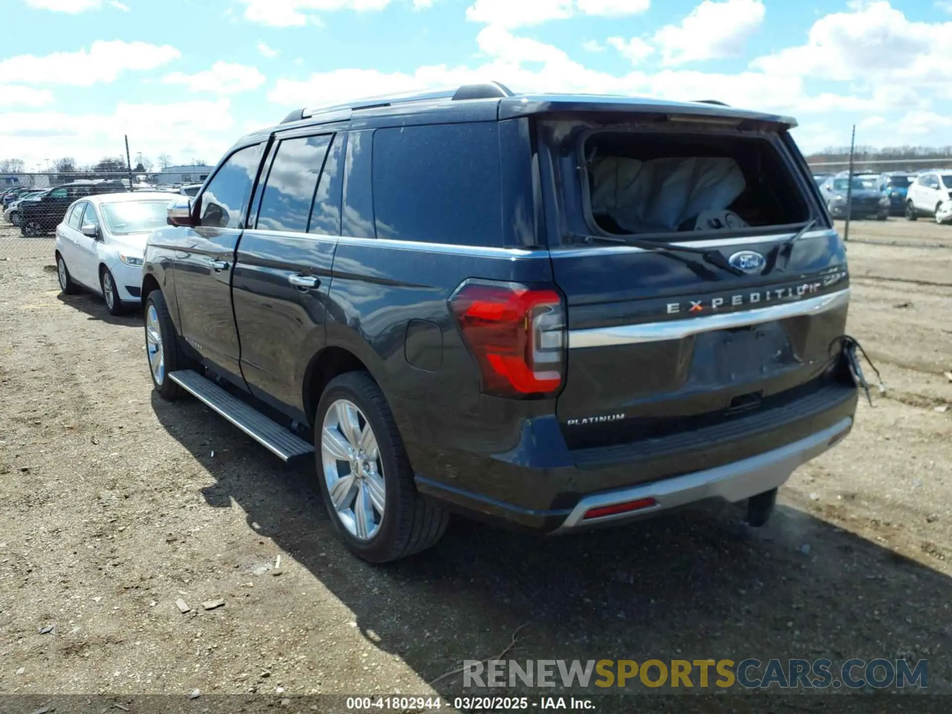 3 Фотография поврежденного автомобиля 1FMJU1M8XREA69417 FORD EXPEDITION 2024