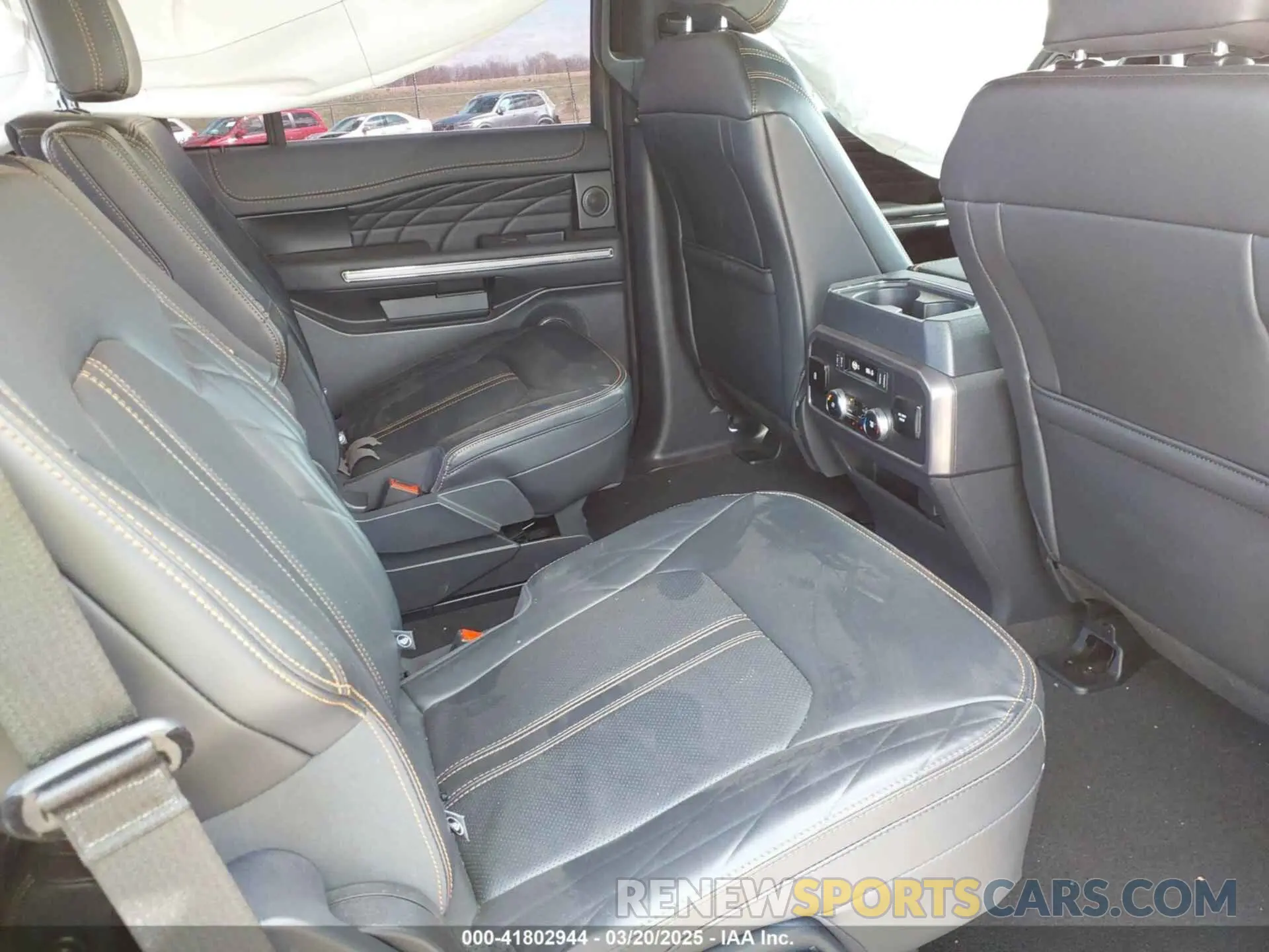 8 Фотография поврежденного автомобиля 1FMJU1M8XREA69417 FORD EXPEDITION 2024
