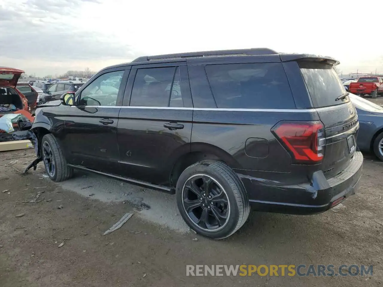 2 Photograph of a damaged car 1FMJU2A80REA82462 FORD EXPEDITION 2024