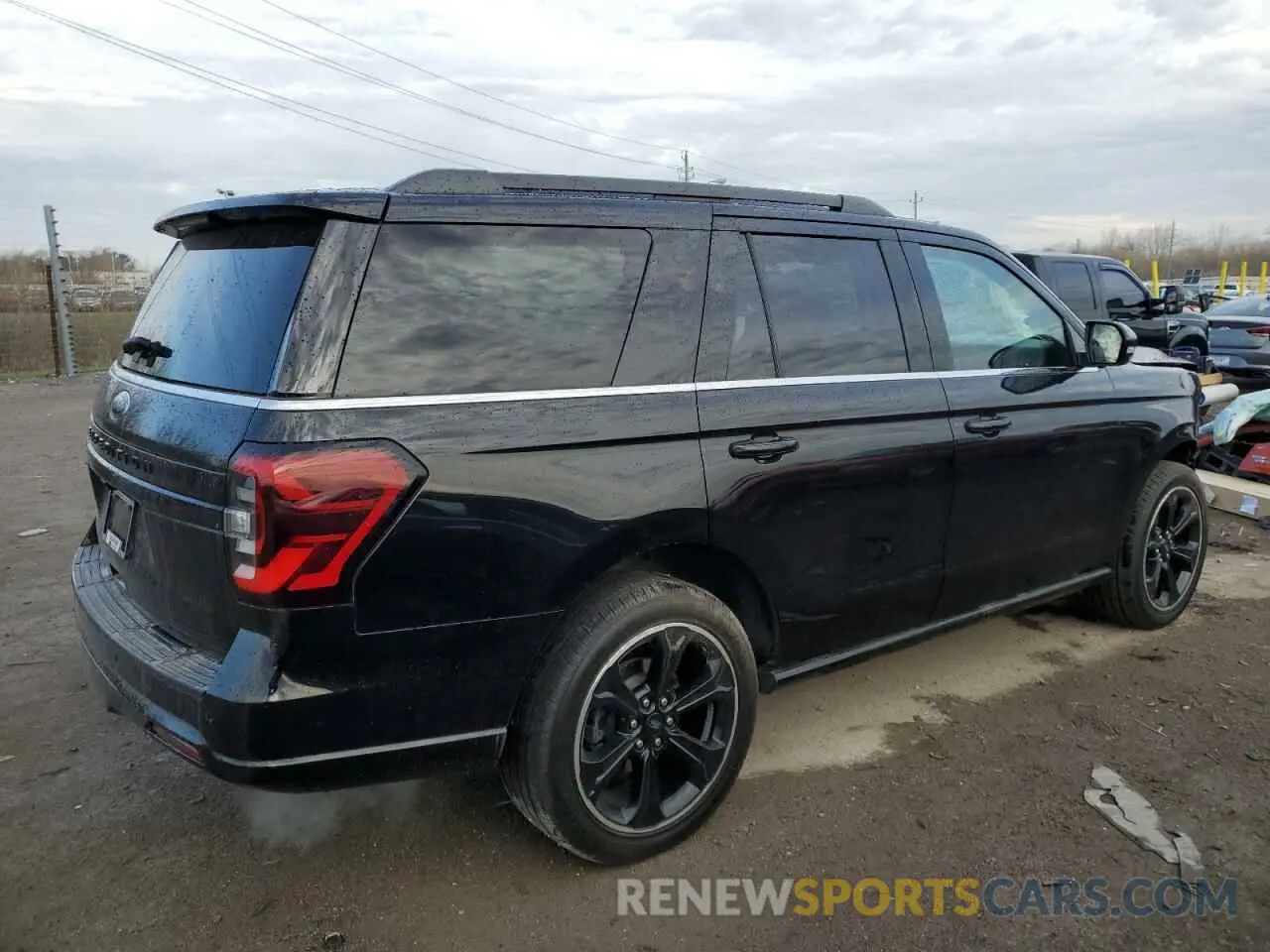 3 Photograph of a damaged car 1FMJU2A80REA82462 FORD EXPEDITION 2024