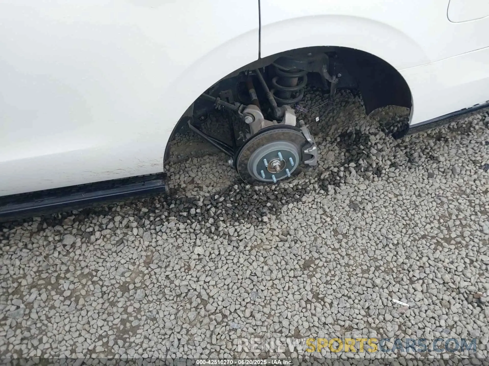 19 Photograph of a damaged car 1FMJU2A81REA69753 FORD EXPEDITION 2024