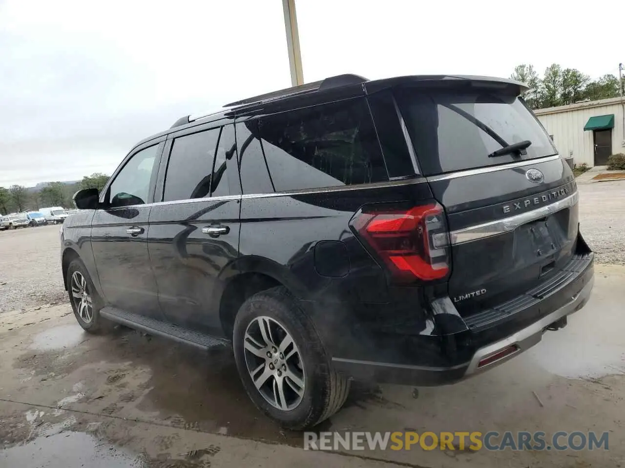 2 Photograph of a damaged car 1FMJU2A84REA53658 FORD EXPEDITION 2024