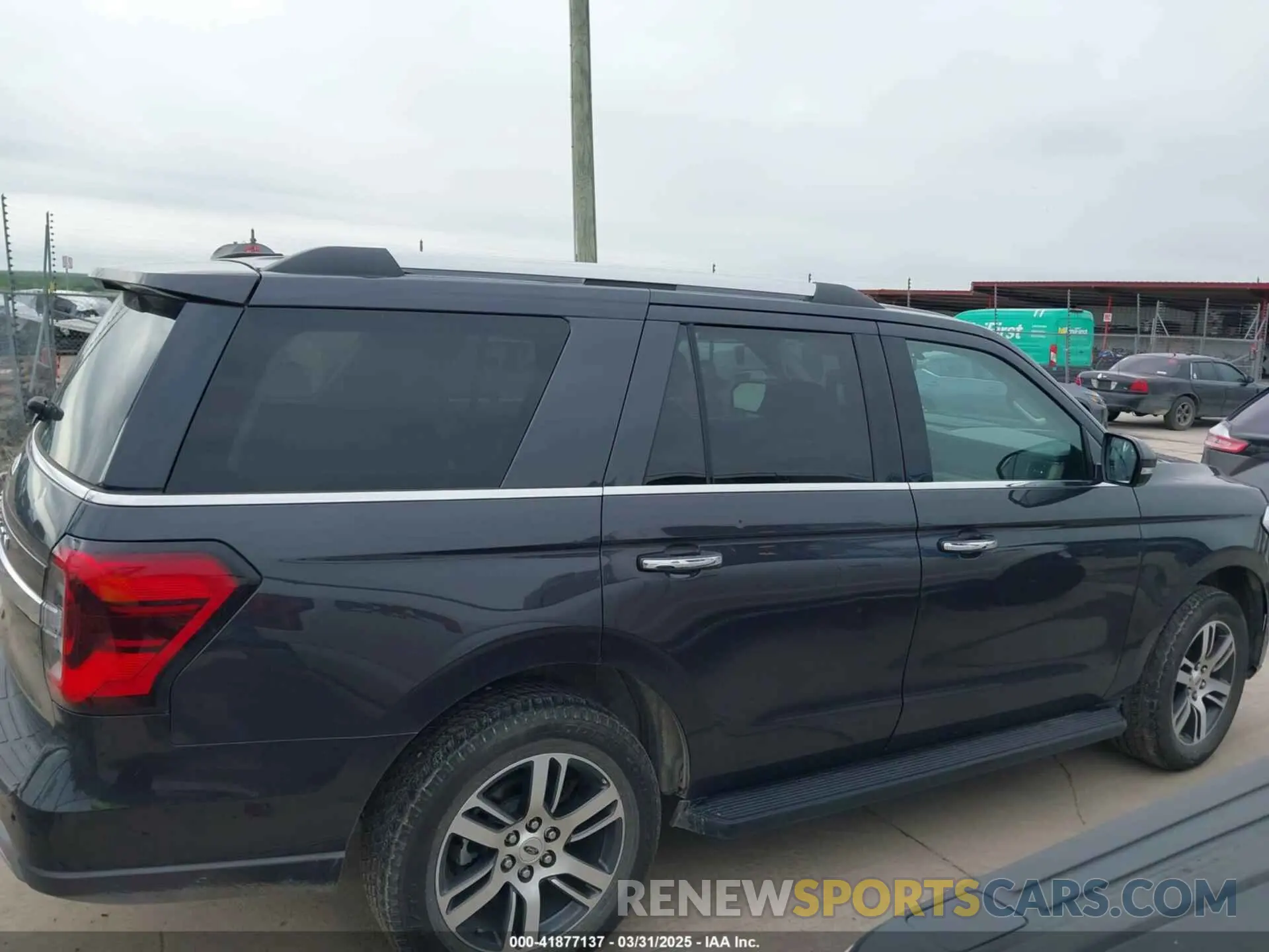13 Фотография поврежденного автомобиля 1FMJU2A87REA45005 FORD EXPEDITION 2024