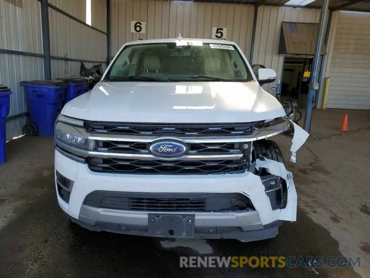 5 Photograph of a damaged car 1FMJU2A88REA61472 FORD EXPEDITION 2024