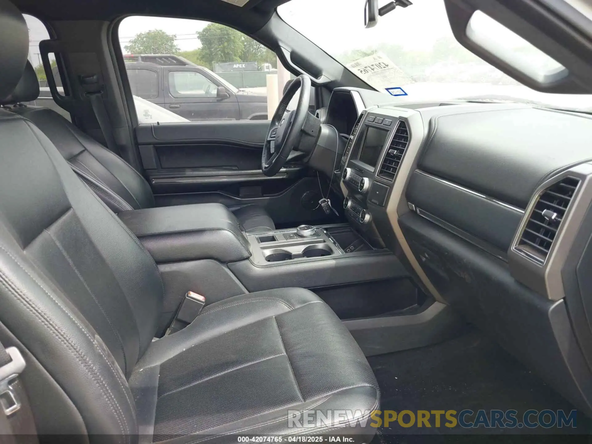 5 Фотография поврежденного автомобиля 1FMJK1HT1KEA13618 FORD EXPEDITION MAX 2019
