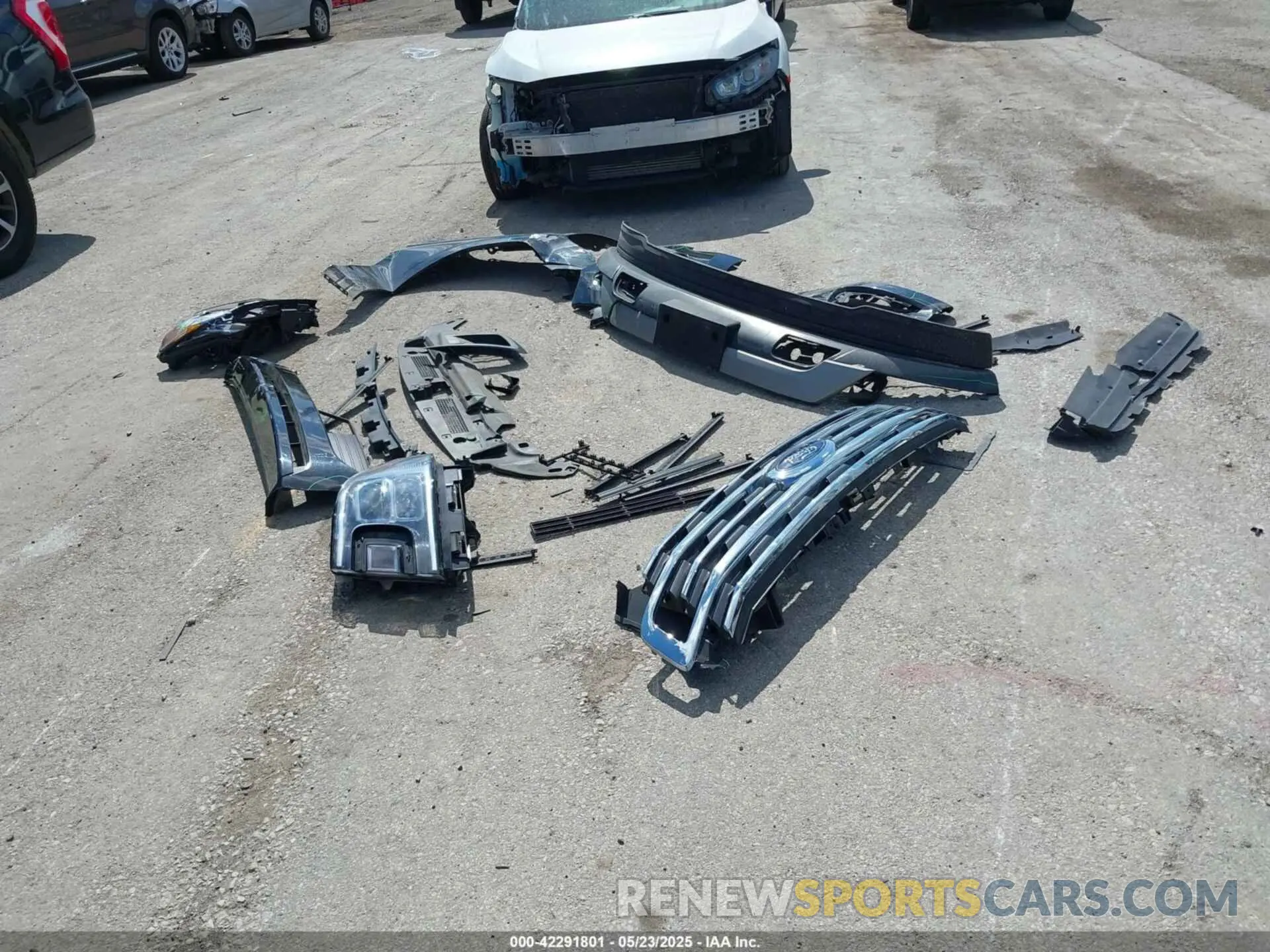 18 Photograph of a damaged car 1FMJK1JT5KEA05466 FORD EXPEDITION MAX 2019
