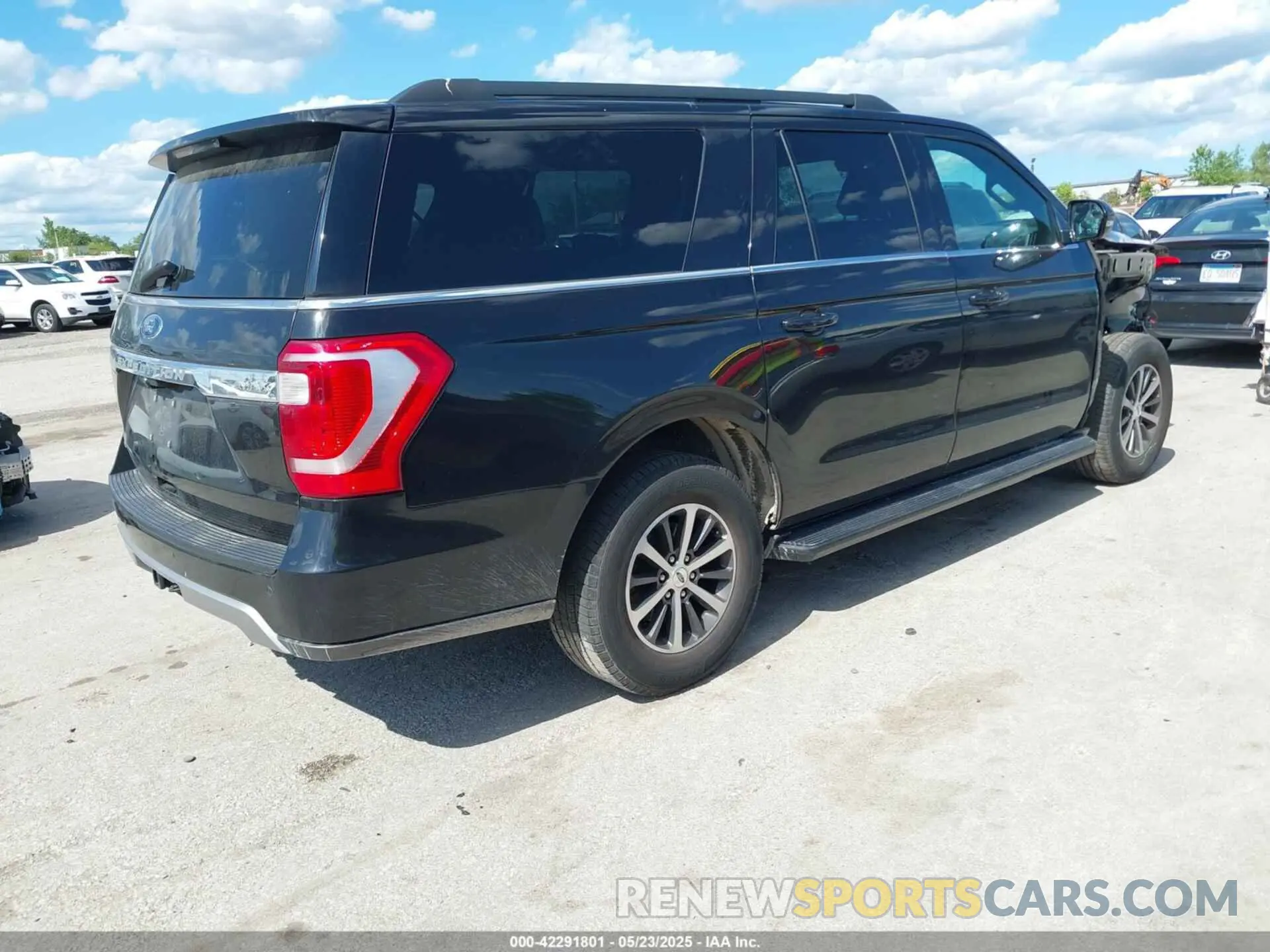 4 Photograph of a damaged car 1FMJK1JT5KEA05466 FORD EXPEDITION MAX 2019