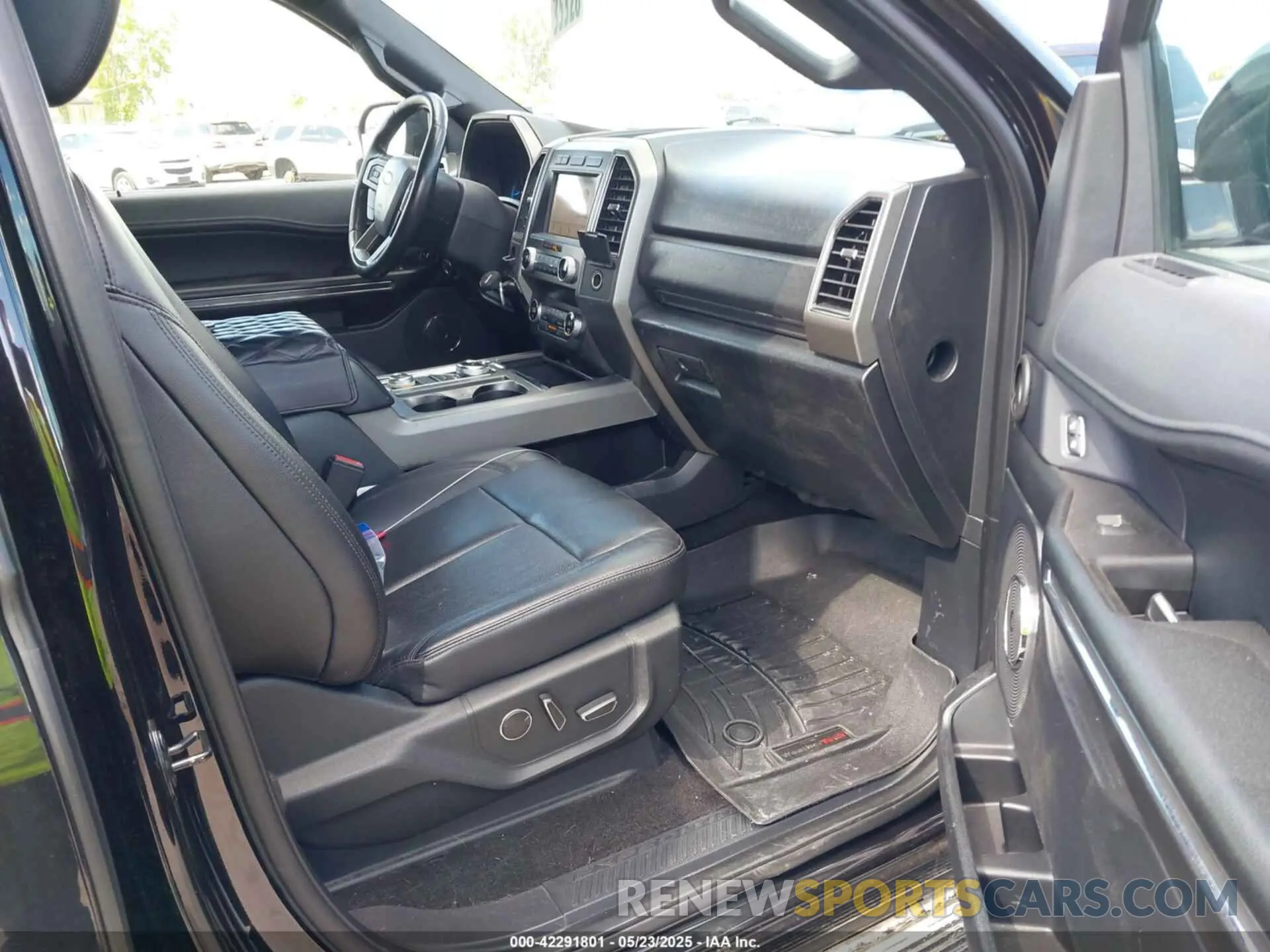 5 Photograph of a damaged car 1FMJK1JT5KEA05466 FORD EXPEDITION MAX 2019