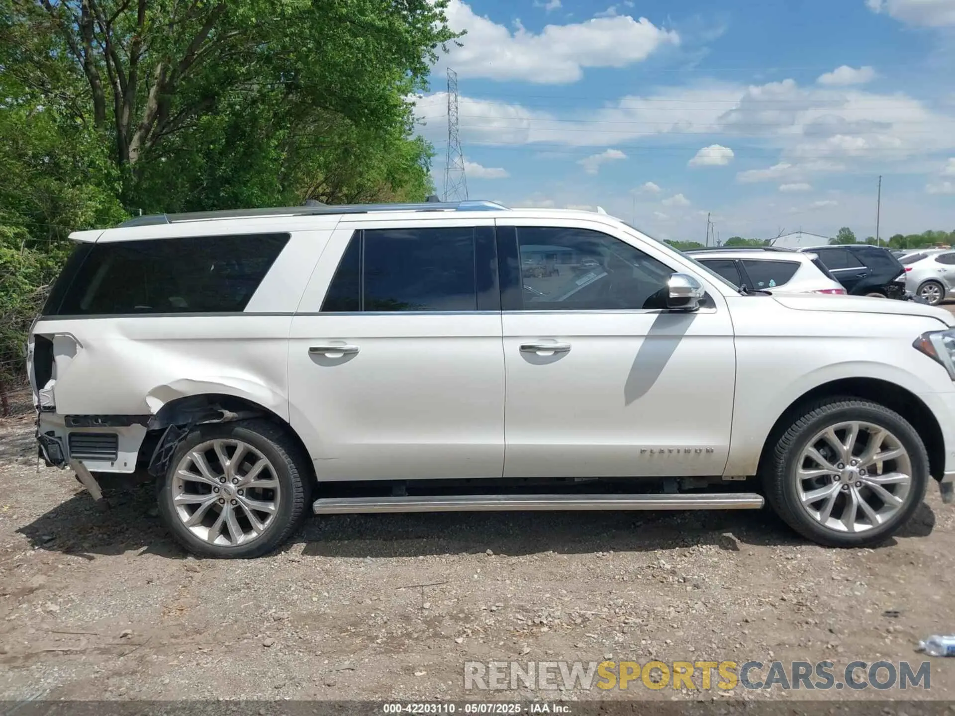 13 Photograph of a damaged car 1FMJK1MT1KEA88292 FORD EXPEDITION MAX 2019