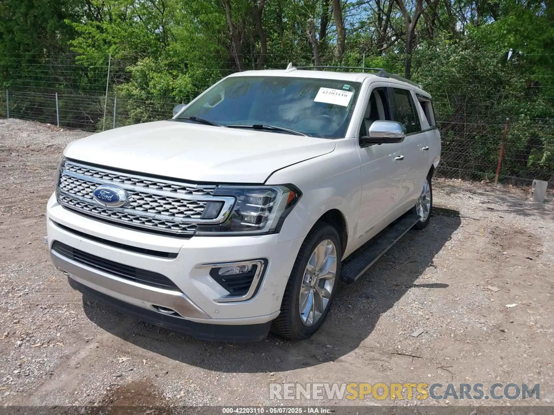 2 Photograph of a damaged car 1FMJK1MT1KEA88292 FORD EXPEDITION MAX 2019