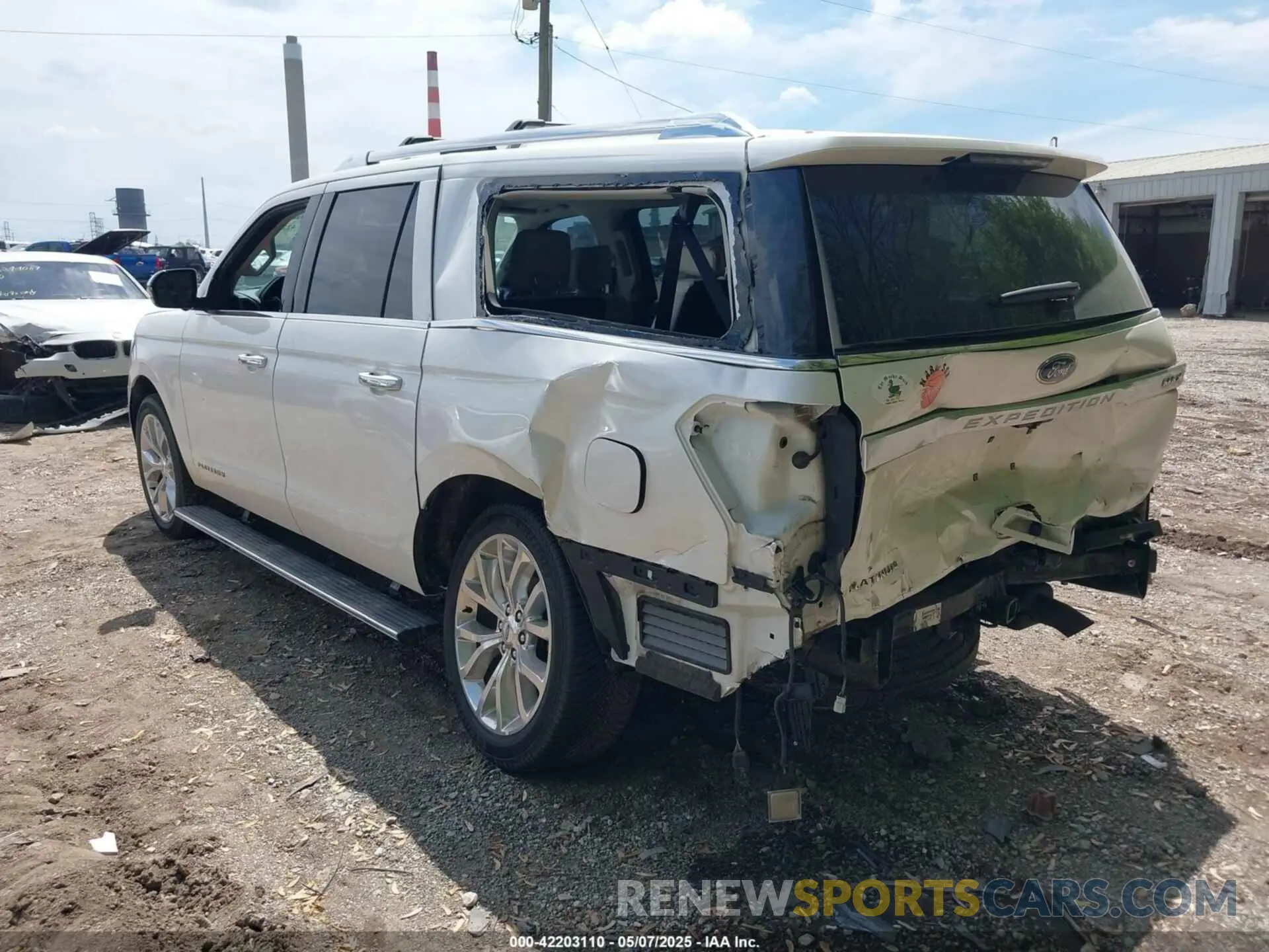 3 Photograph of a damaged car 1FMJK1MT1KEA88292 FORD EXPEDITION MAX 2019