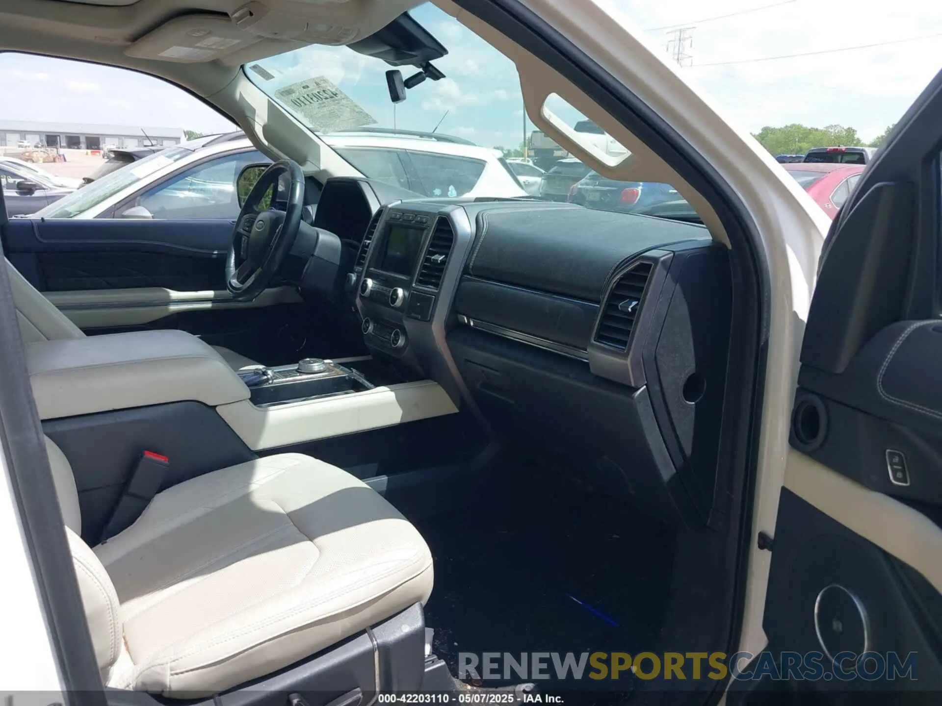 5 Photograph of a damaged car 1FMJK1MT1KEA88292 FORD EXPEDITION MAX 2019
